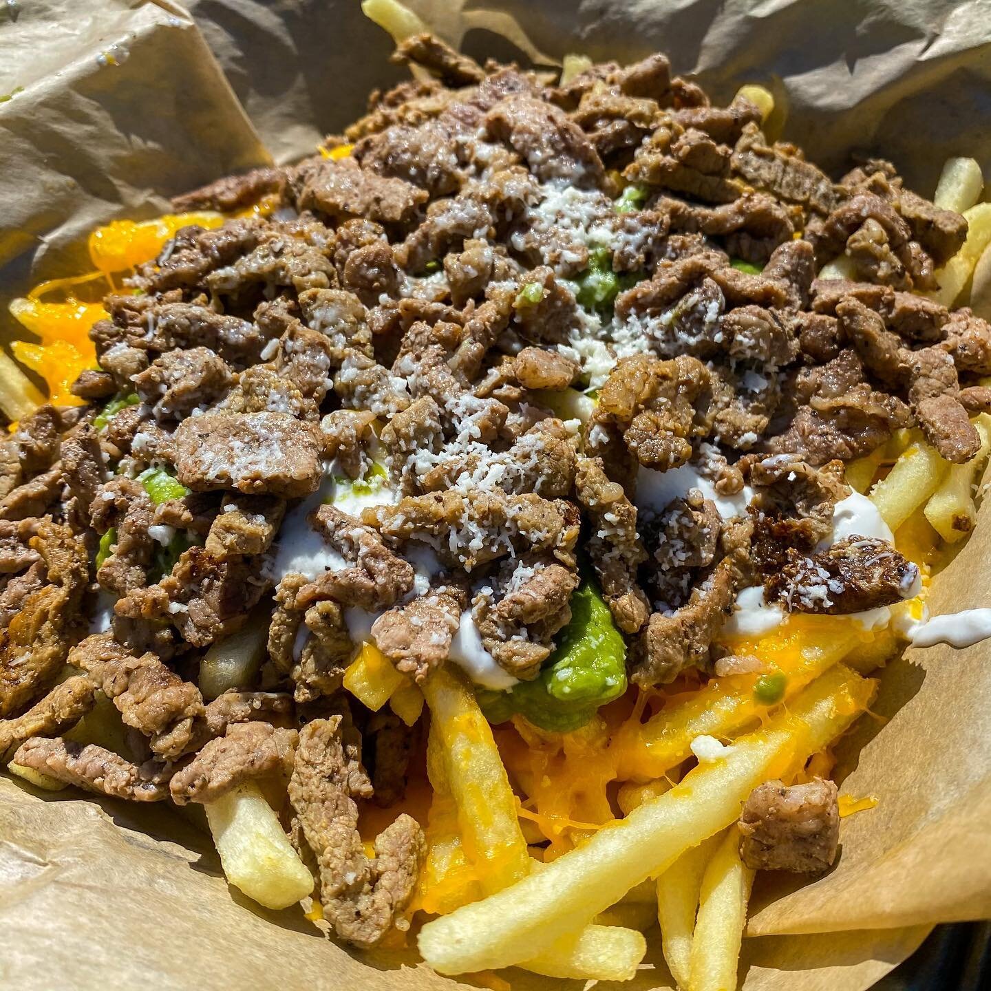 📍 Lolita&rsquo;s Mexican Food &bull; San Diego, CA

🍟 Carne asada fries

Can&rsquo;t visit San Diego without getting an order of carne asada fries! 😋 Our favorite carne asada fries are from @lolitastacoshop! The fries and the toppings, from the ca