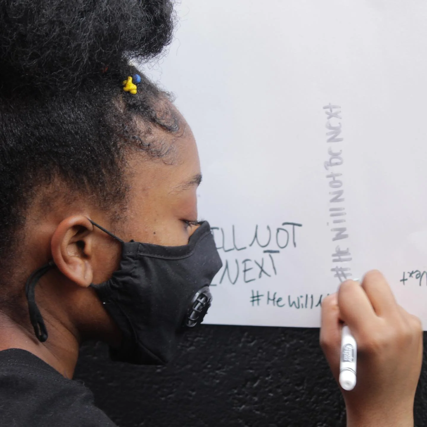 Tagging #HeWillNotBeNext everywhere! ✊🏿💸⁠ @svnny_ny always holding it down.
📸 @lyssuals⁠⠀
-⁠⠀
#BlackEmpowerment #SupportBlackBusiness #BlackBusinessMatters