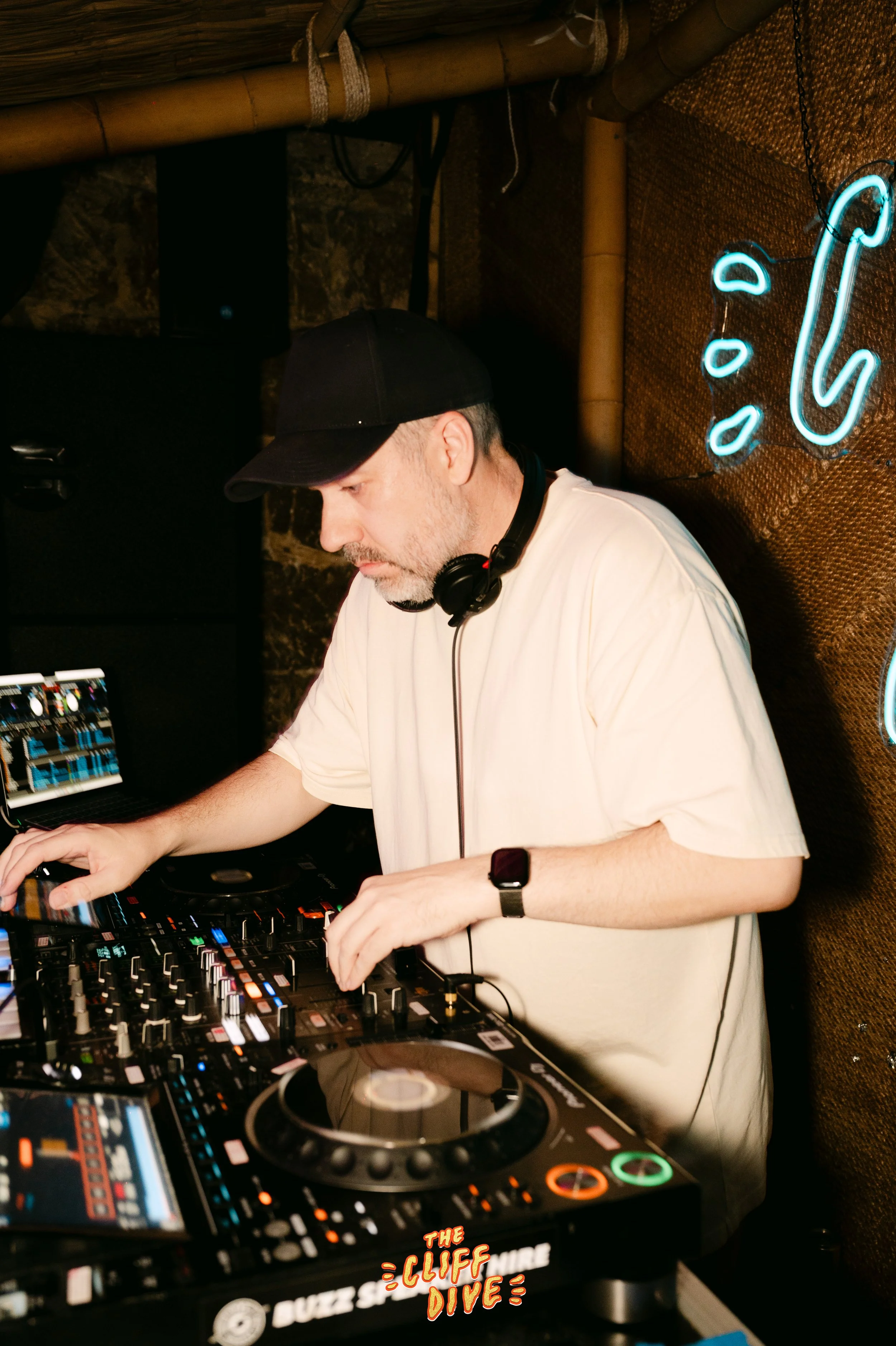 ONECUT STUDIOS -13.jpg