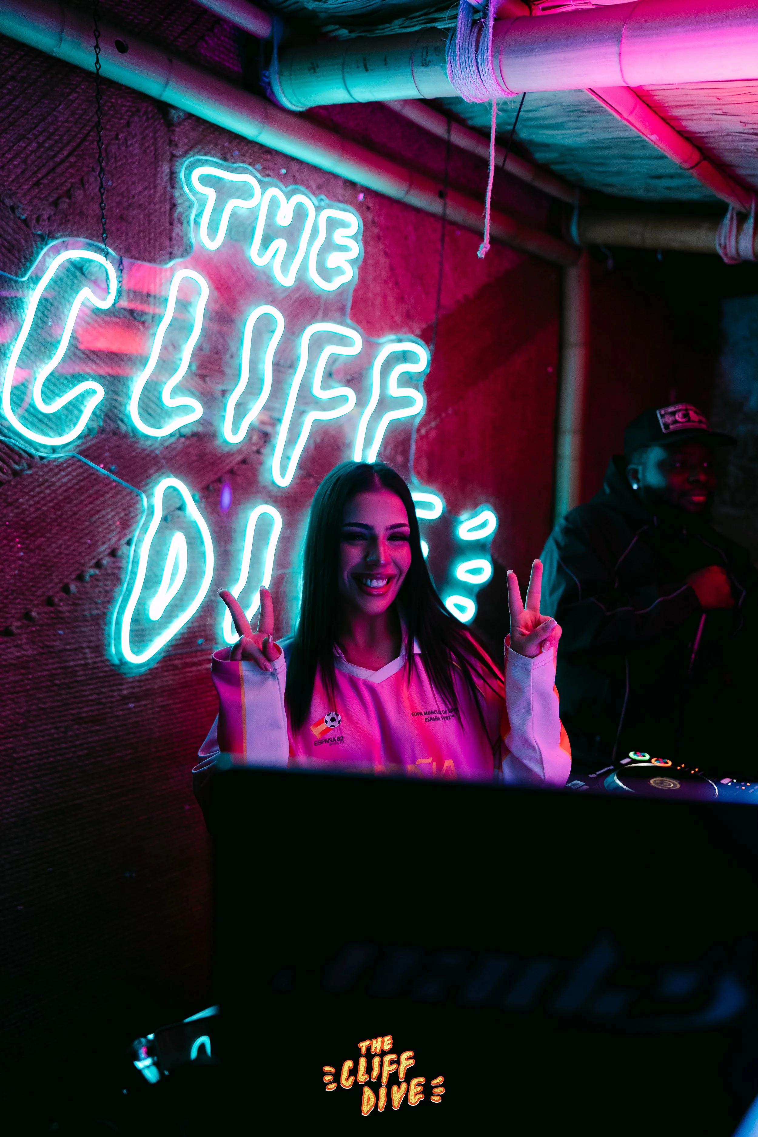 ONECUT-4.jpg