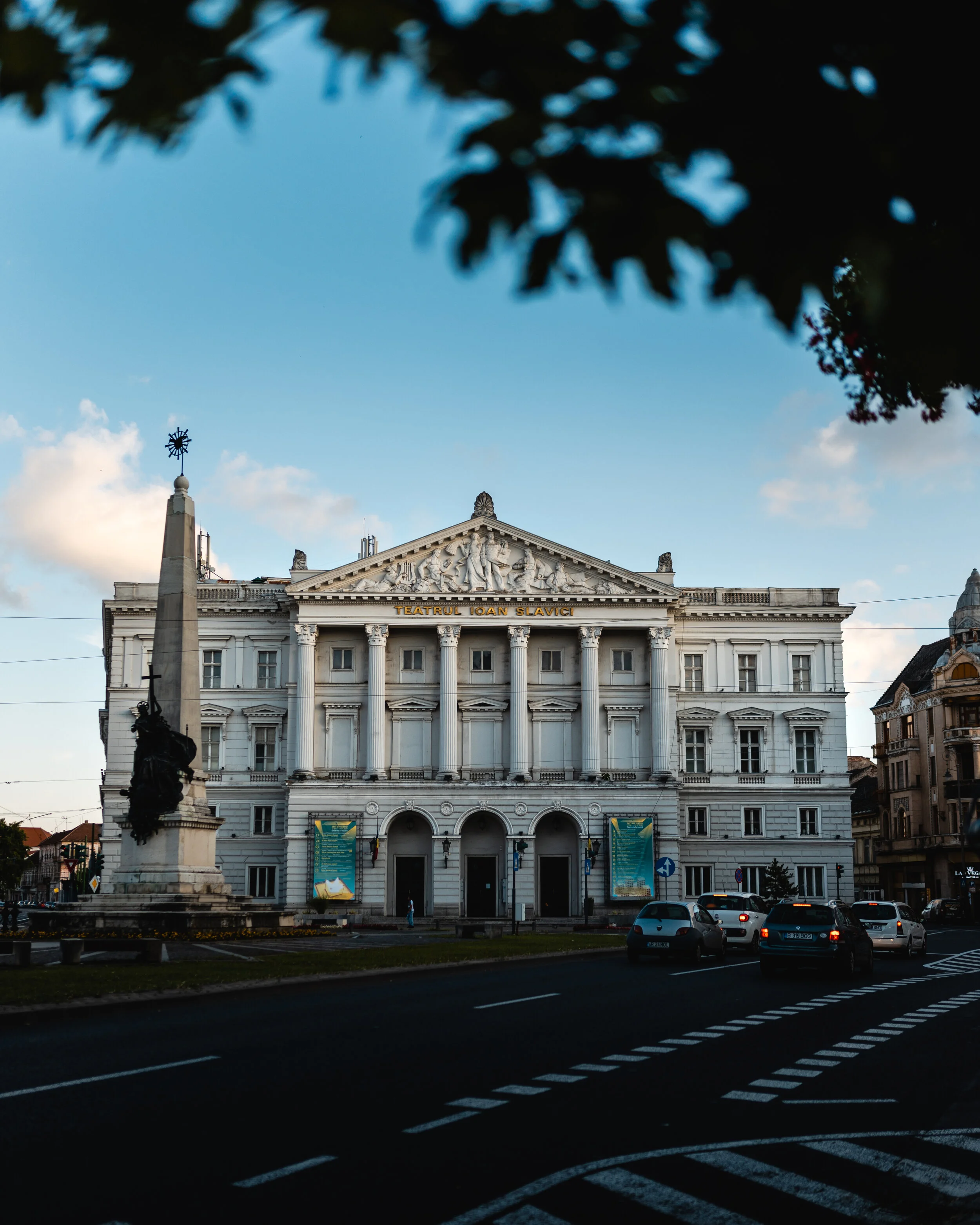 Arad theater