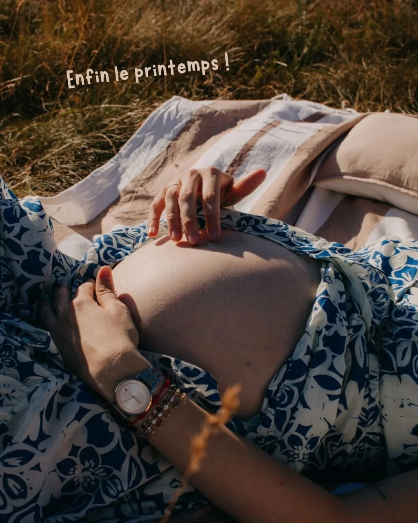 Et oui, le printemps est l&agrave;. Le retour des s&eacute;ances en ext&eacute;rieur 😍
Le petit pic des s&eacute;ances grossesses annuelles et des petits b&eacute;b&eacute;s tout neufs ❤️ est l&agrave; .
Si vous cherchez des souvenirs authentiques d