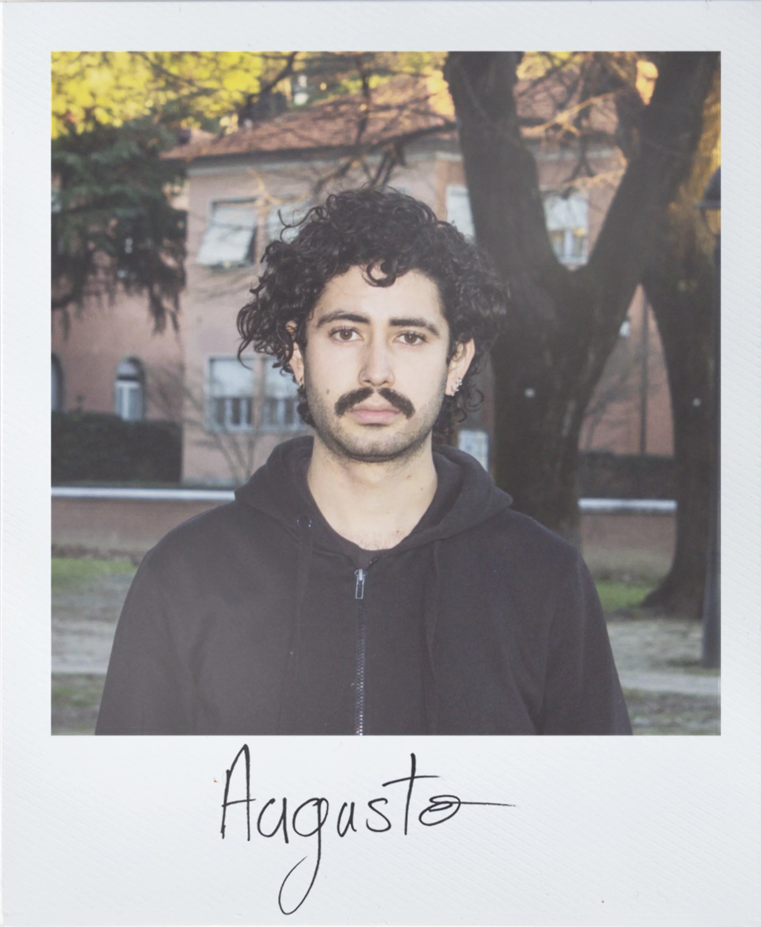 AUGUSTO.jpg