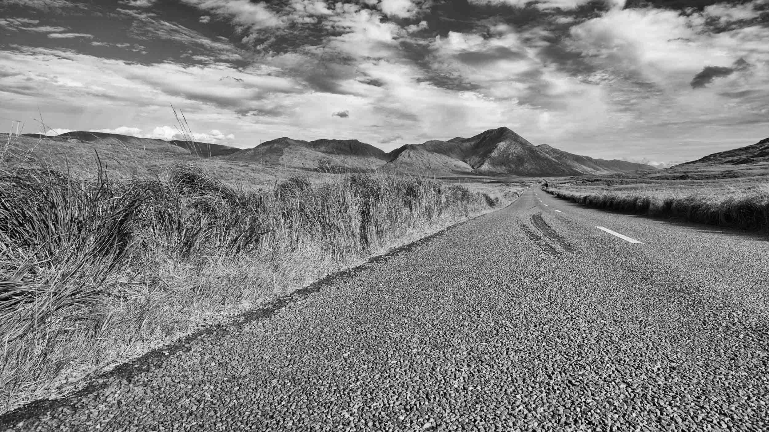 R344 - A Quiet Road in the West (Connemara, Ireland)
