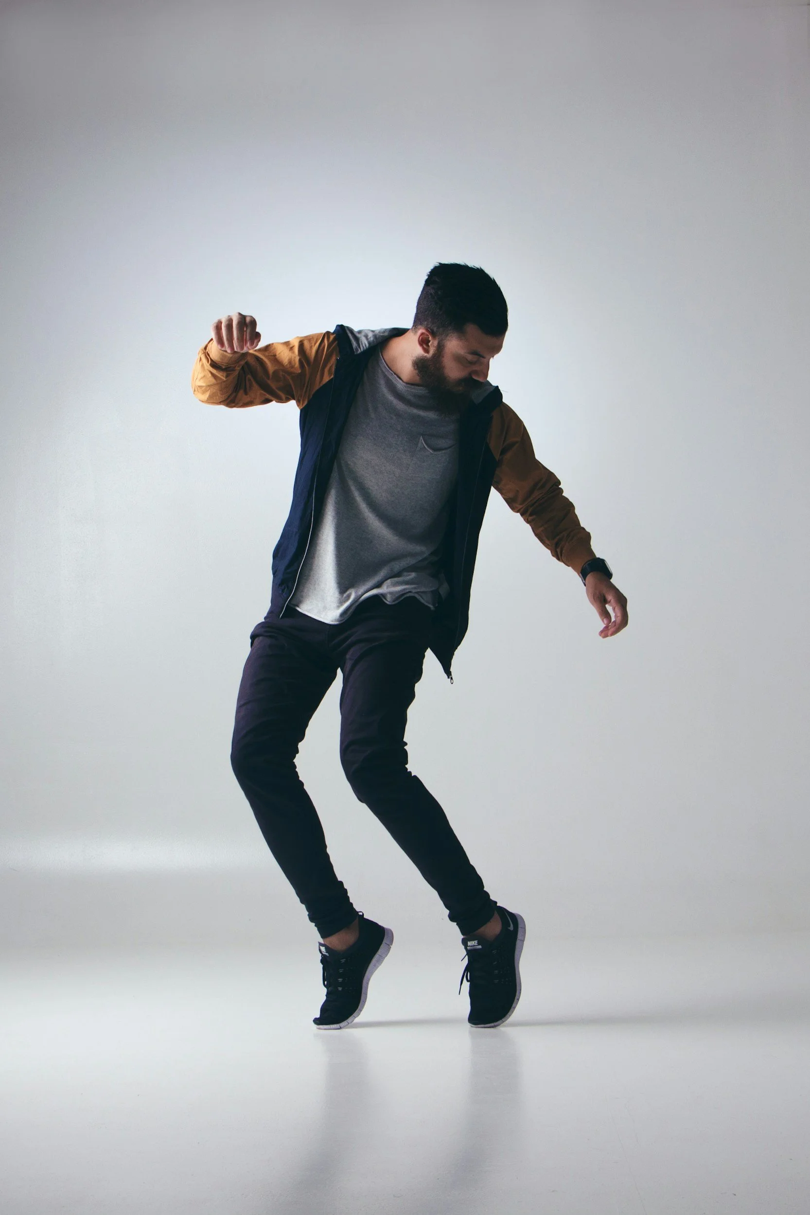 🎉 Bärenkeller Club Night – Feiern für unsere Mittelschüler! 🎶