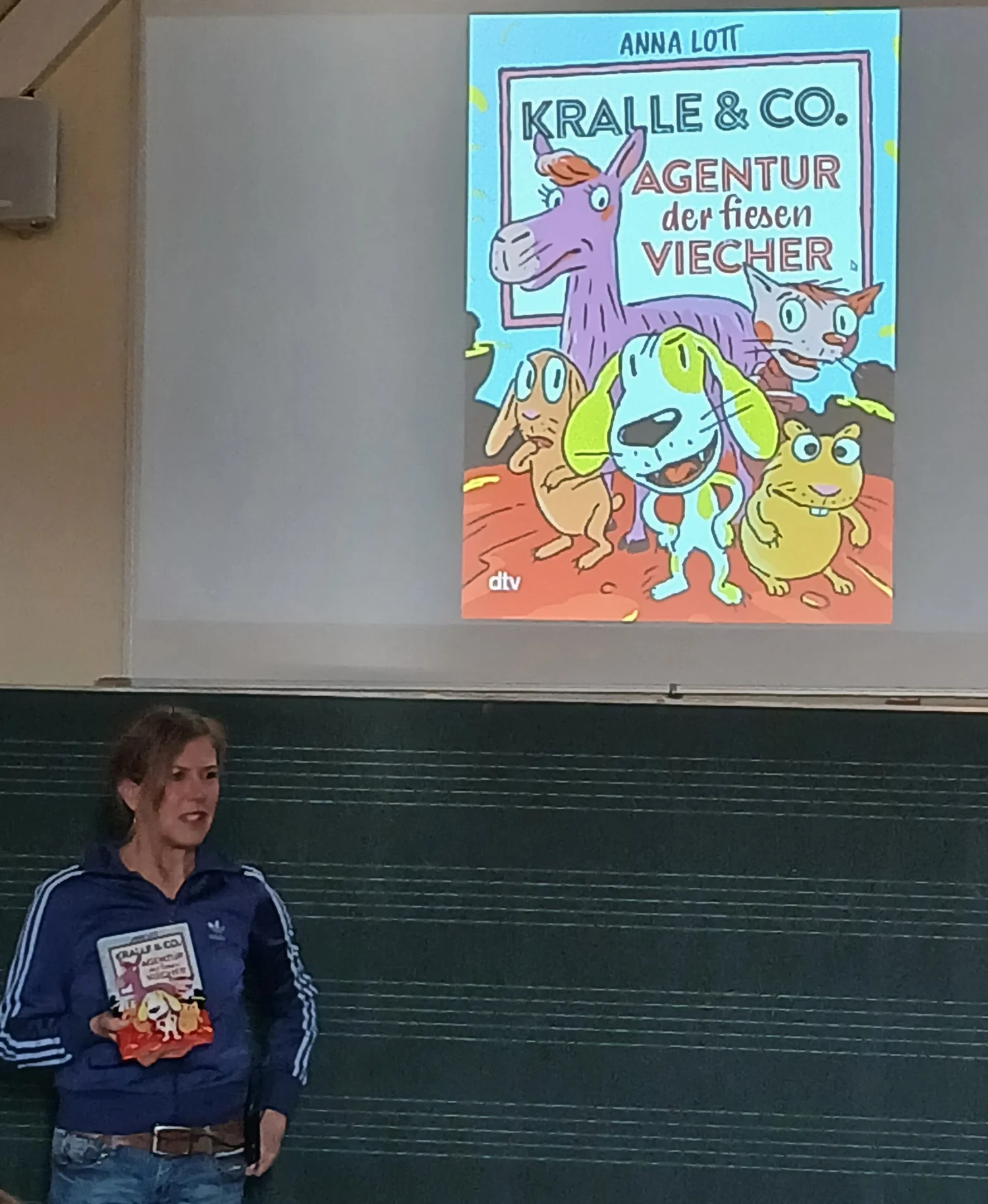 Kinderbuchautorin liest im Bärenkeller für die Grundschüler ...