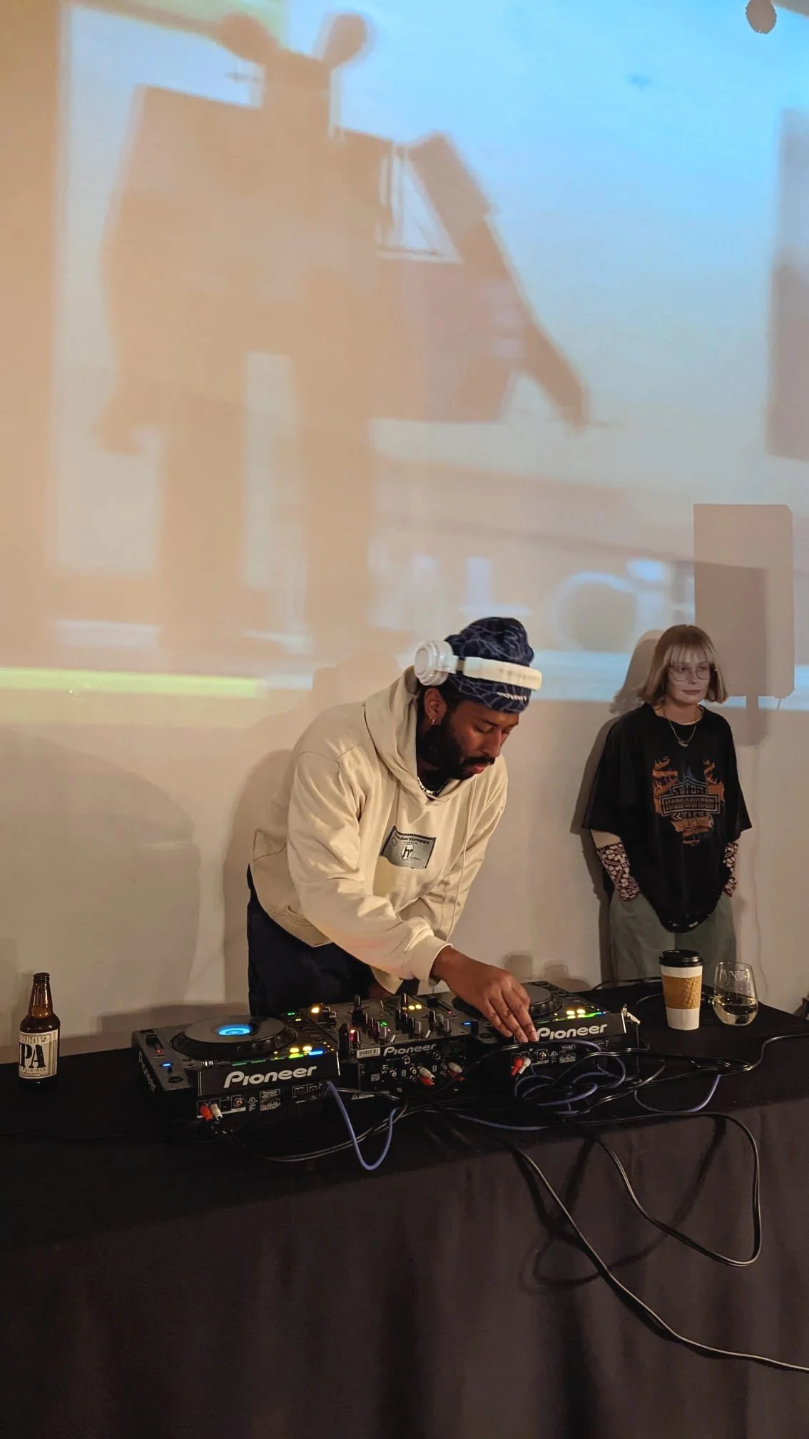 Wendell McShine: LA BODEGA - Mr.Fernet 