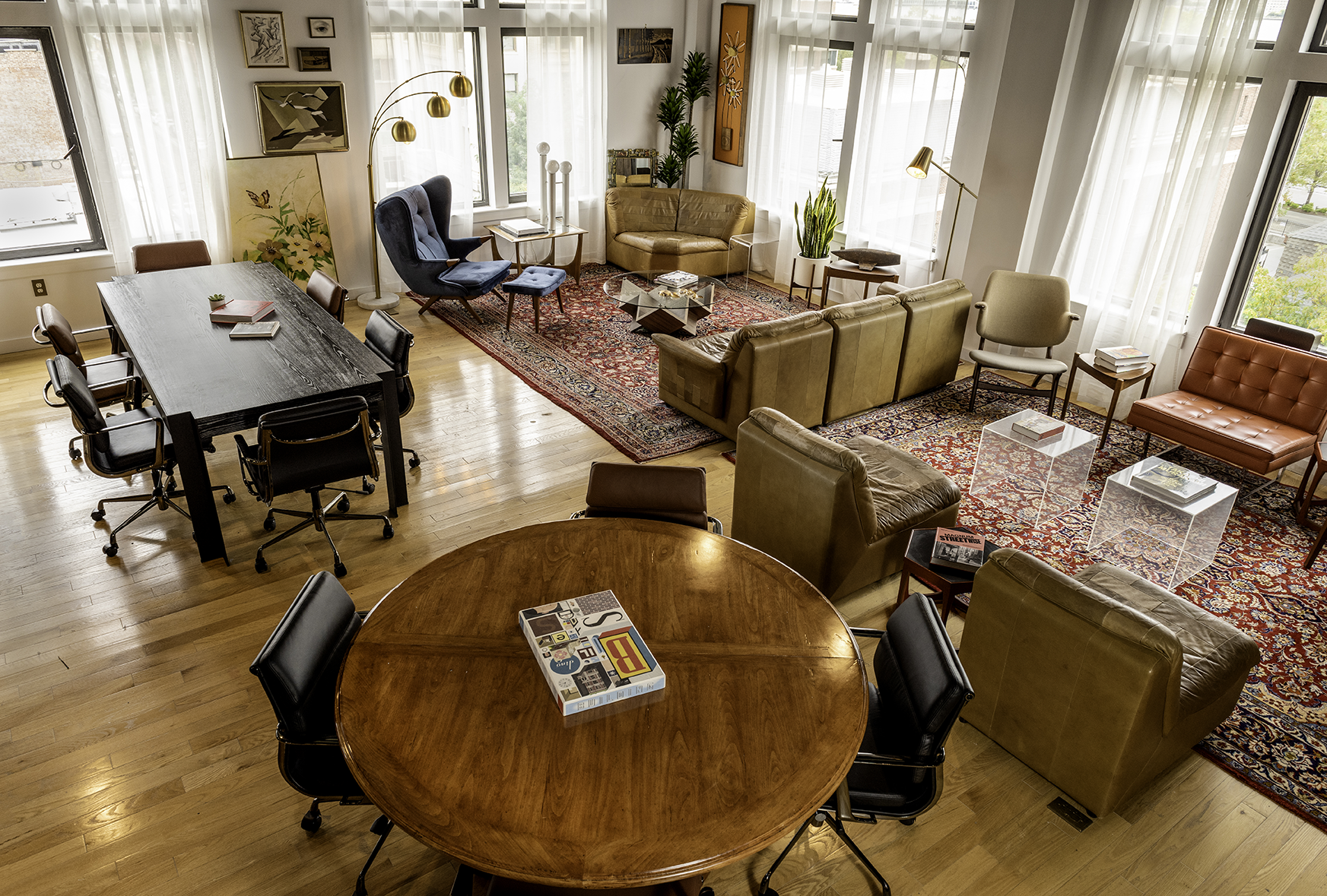 The new workplace inspires. Coworking without limitations. 