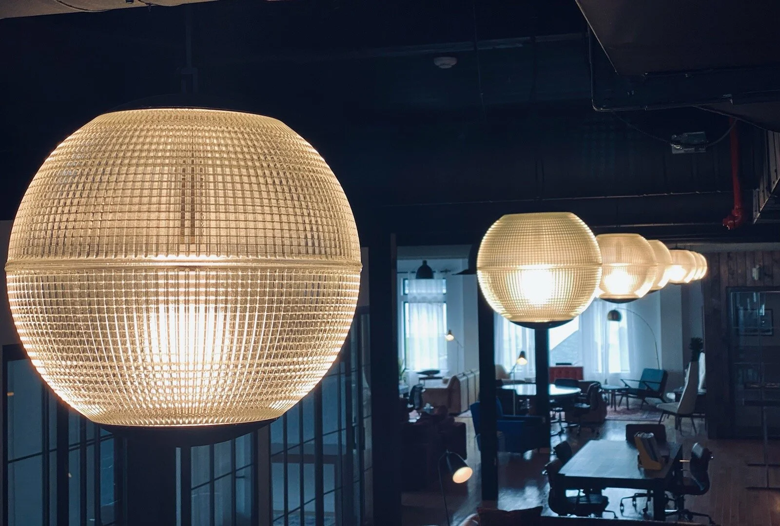 Straight from the streets of Paris, these lights aren't the only bit of magic surrounding you at Sweven. This interior was curated to inspire the best out of you. 