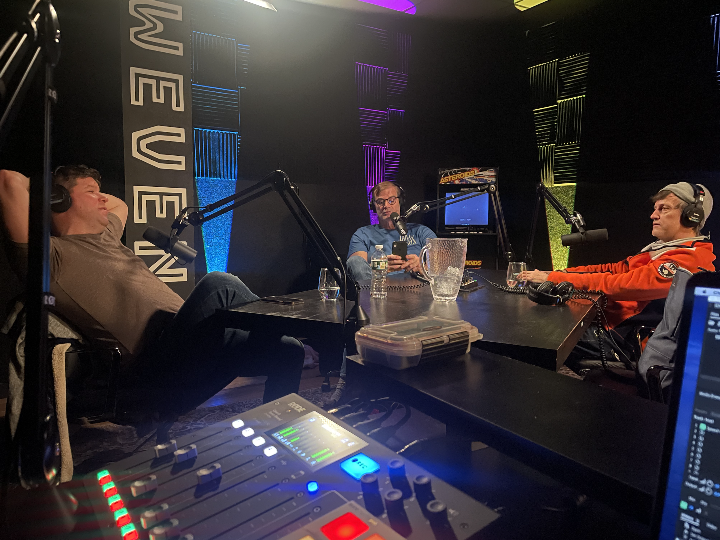 Bring your story to Sweven Studios. Our Podcast Parlour is here providing access to a new way to share your voice, stories, lessons, and business. Share out loud. 