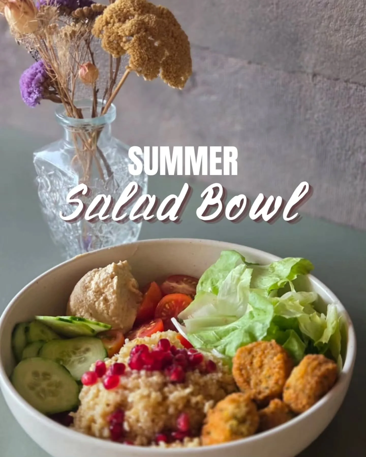 Hast du sie schon probiert?

Dienstags, Mittwochs und Donnerstags geniesst du bei uns neu frische Summer Salad Bowls:

Cherry Tomaten, Gurken, Granatapfelkerne, Bulgur, gr&uuml;ner Salat, Humus, H&uuml;ttenk&auml;se, Falafel oder Poulet - du w&auml;h