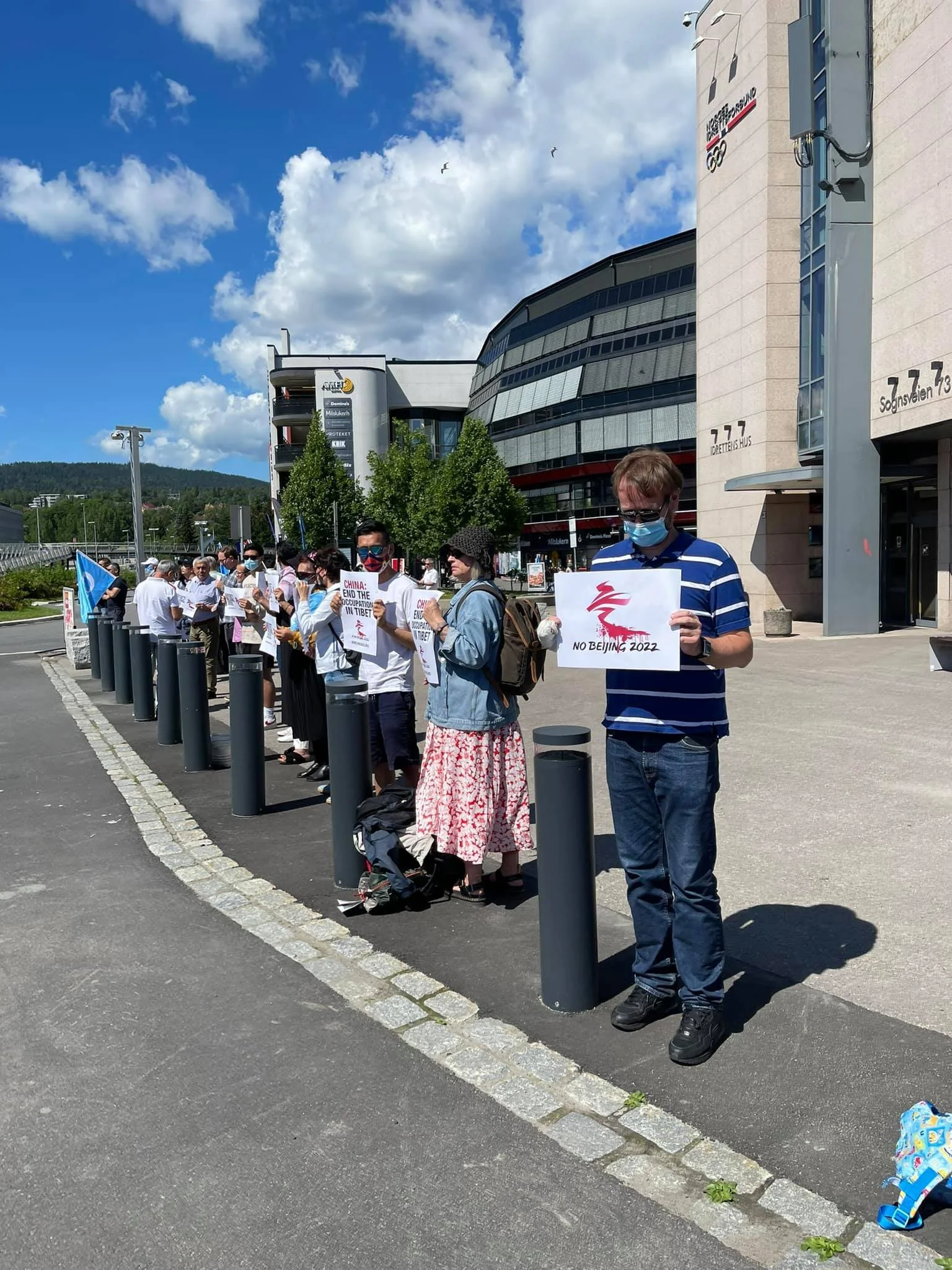 Demonstrasjon foran Norges idrettsforbund