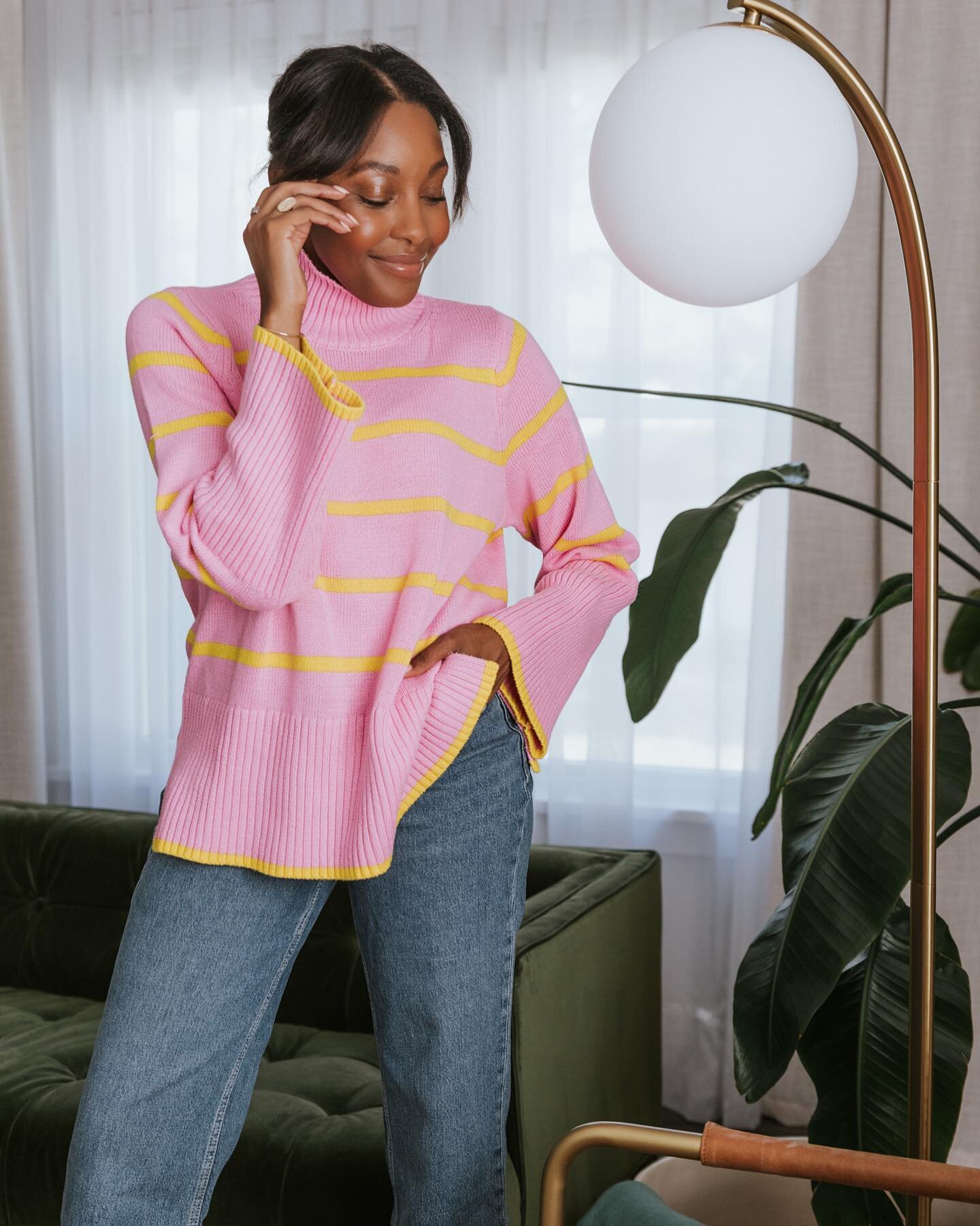 Mix, layer, assemble FREELY ✨
.
.
You already know that my love for @walmart, #FreeAssembly runs deep and that love has only deepened thanks to the new fall collection&hellip;so many great knits (in PINK, which is a total vibe this fall) and lots of 