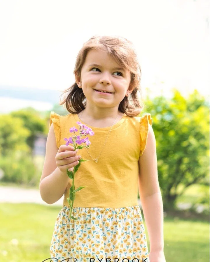 She leaves a little sparkle wherever she goes. 

#syracusephotographer #syracusephotography  #syracuse #rybrookphotography #naturallightphotography