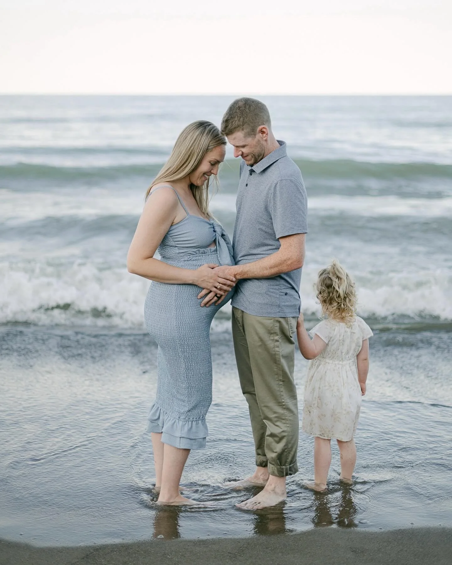 When Summer bumps become Fall babies. 

So looking forward to seeing this sweet family soon, to meet and capture their newest addition! Until then, still daydreaming about the fun that was had by all (waves! puppy Cash finding an old soccer ball! wat