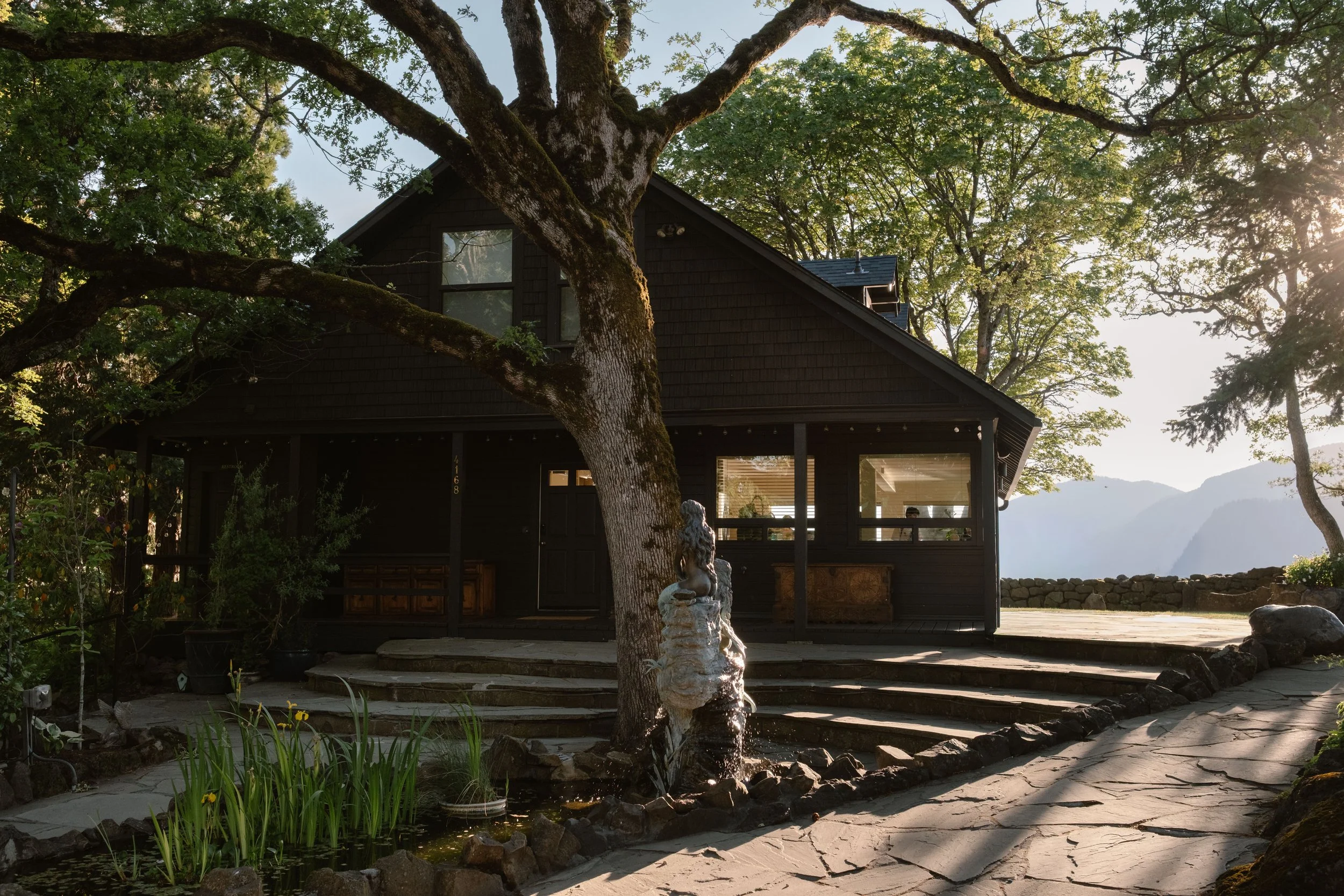 Pacific Northwest modern-style wedding venue exterior for intimate weddings.