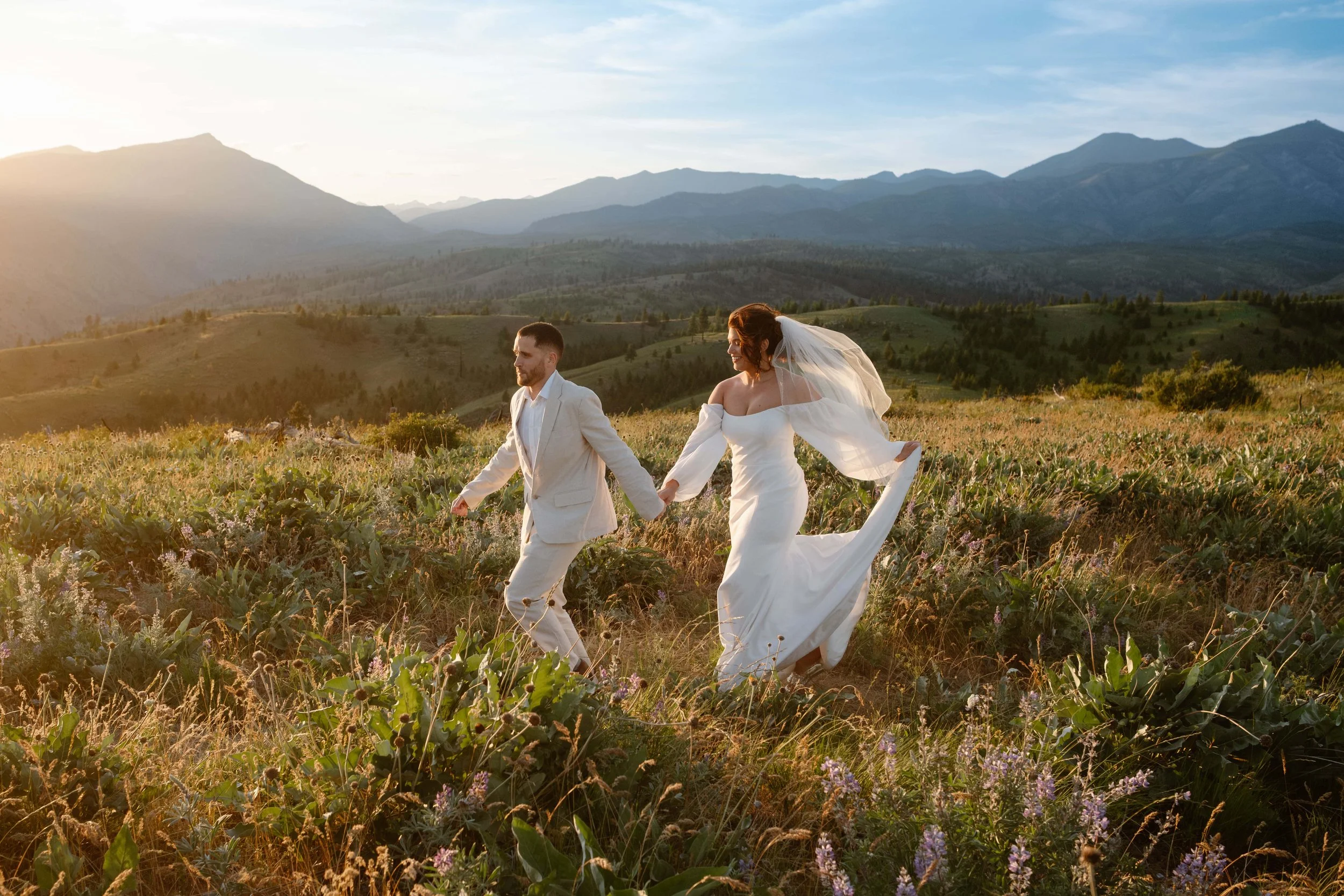 Wildflower Leavenworth elopement couple