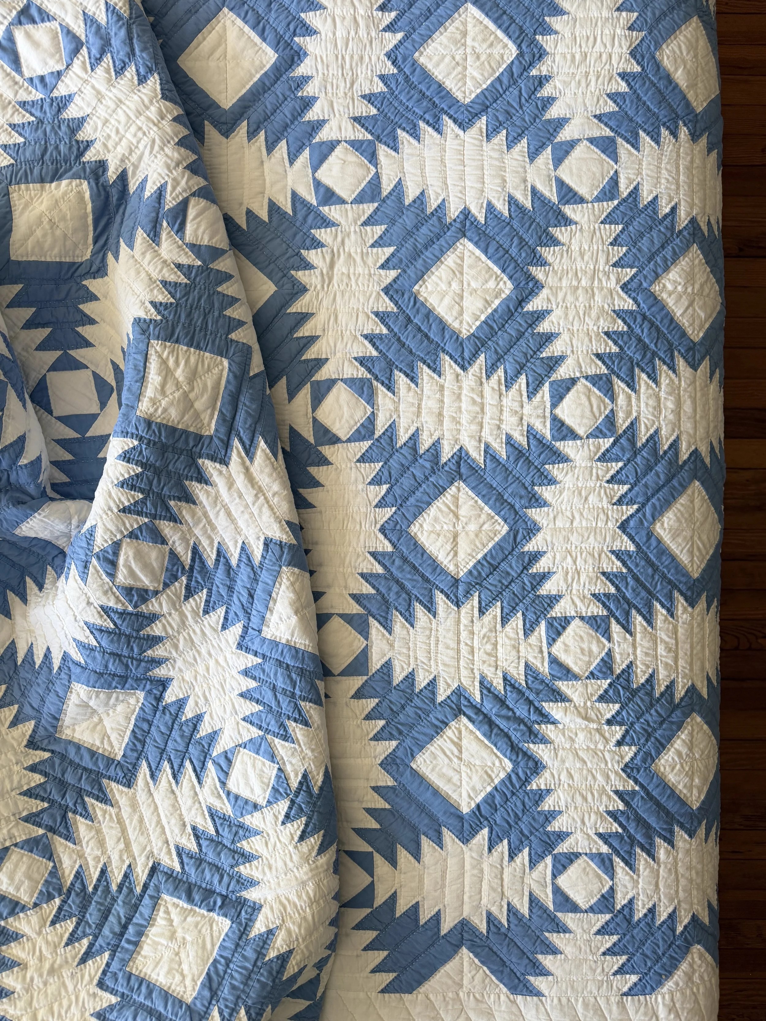 Sea Blue Pineapple Quilt