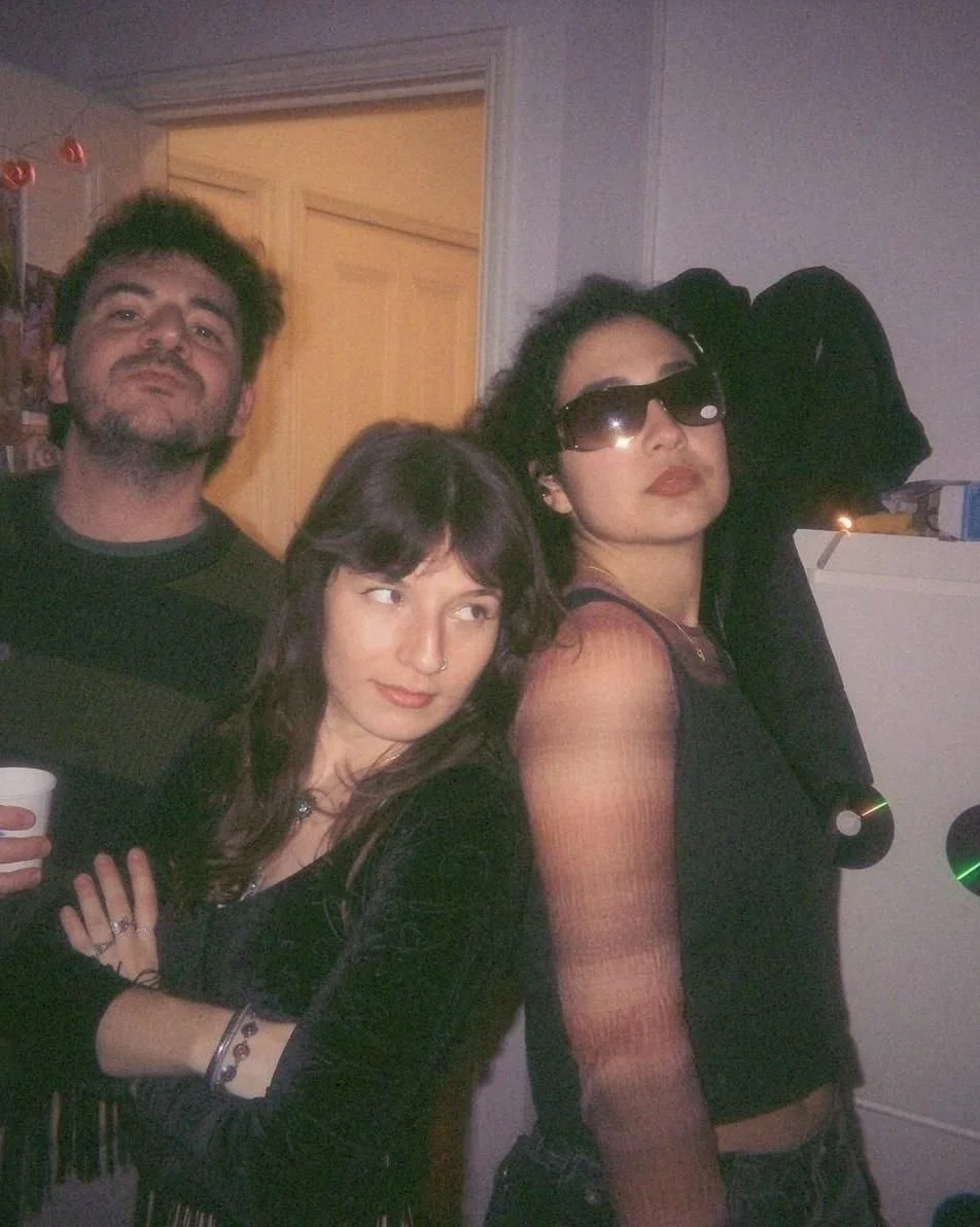 POV: your birthday becomes a 90s murder mystery tradition 🎤🔍

Our featured host Sofia is back for year TWO and this time she went all in on our '90s murder mystery game, Die 4 U, with music posters, props, outfits, snacks, and lots of '90s costume 