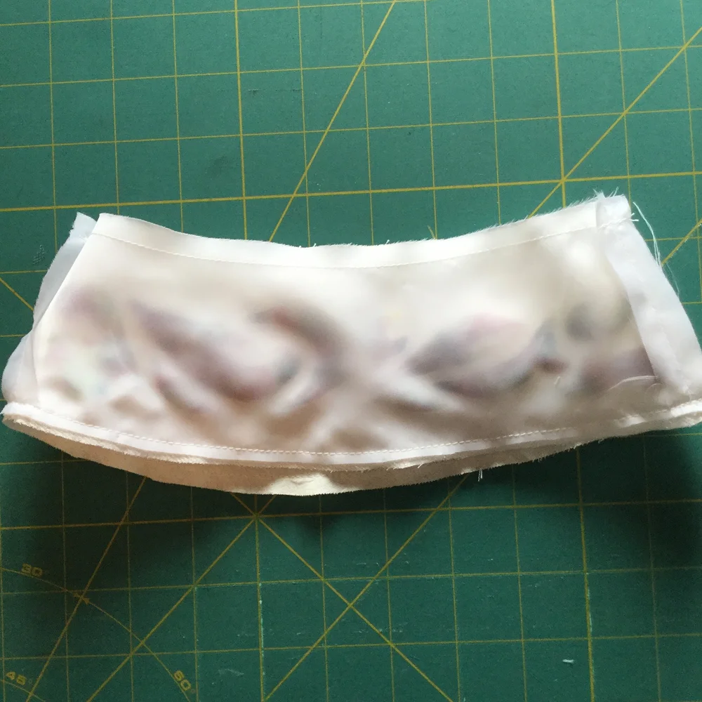 Applying the lining.
