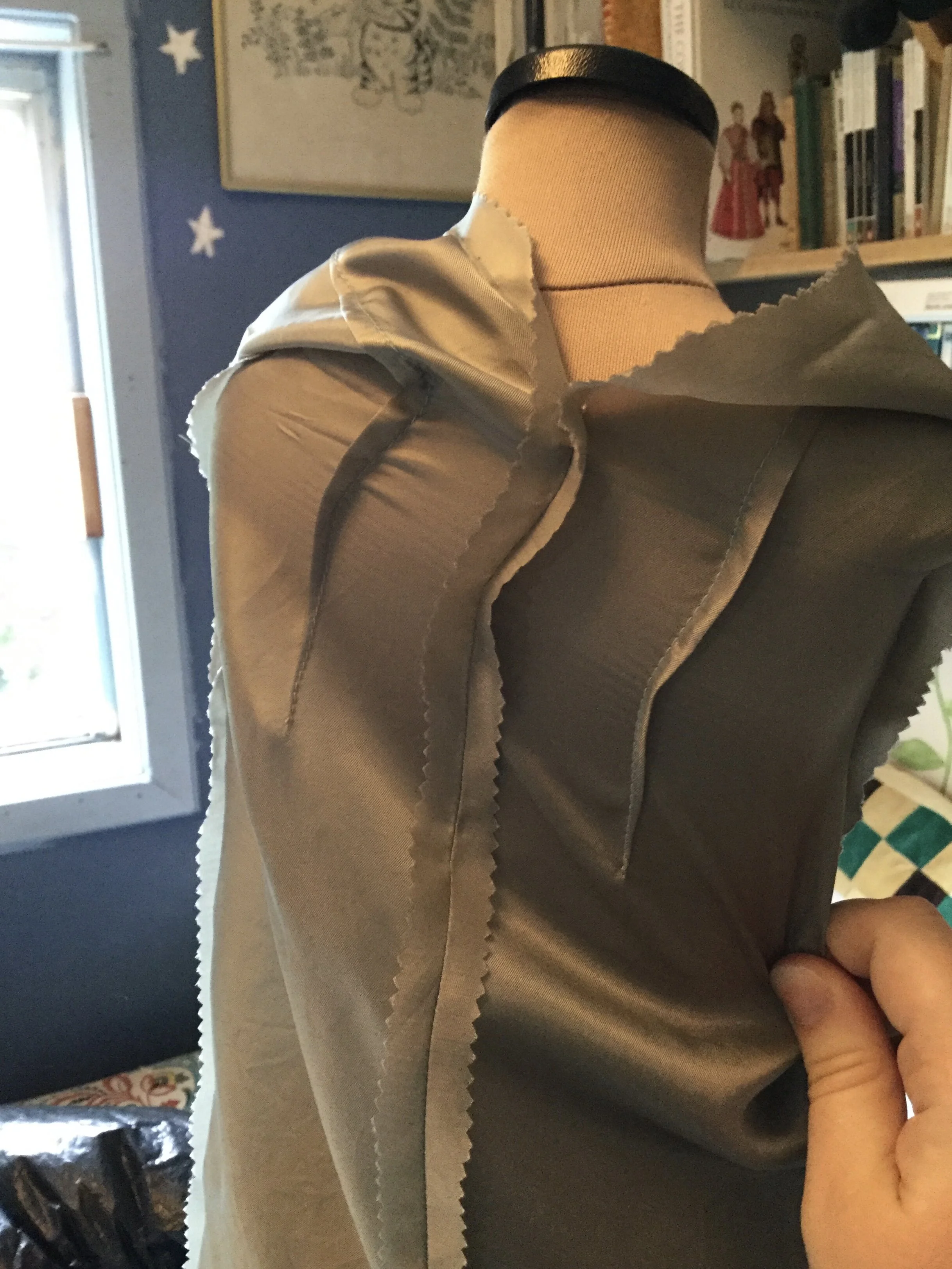 Can't get the lining onto the mannequin.
