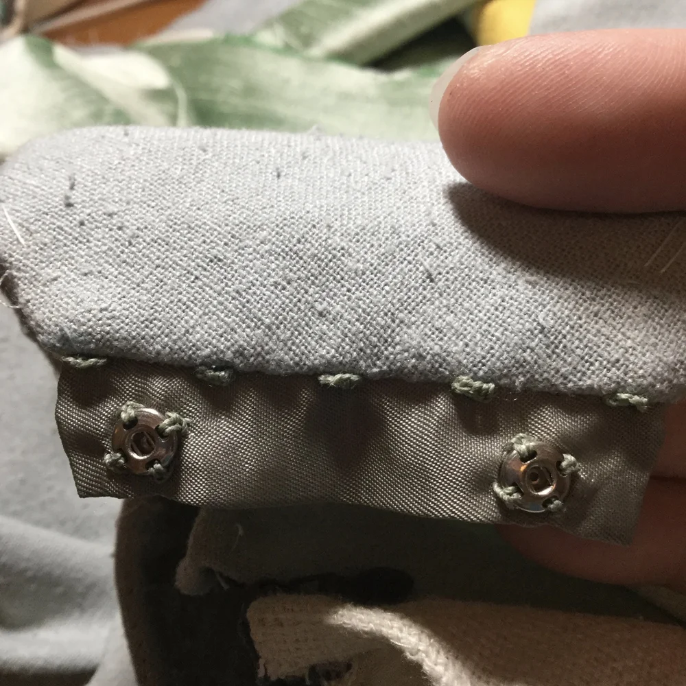 Thread loops on the cape side.
