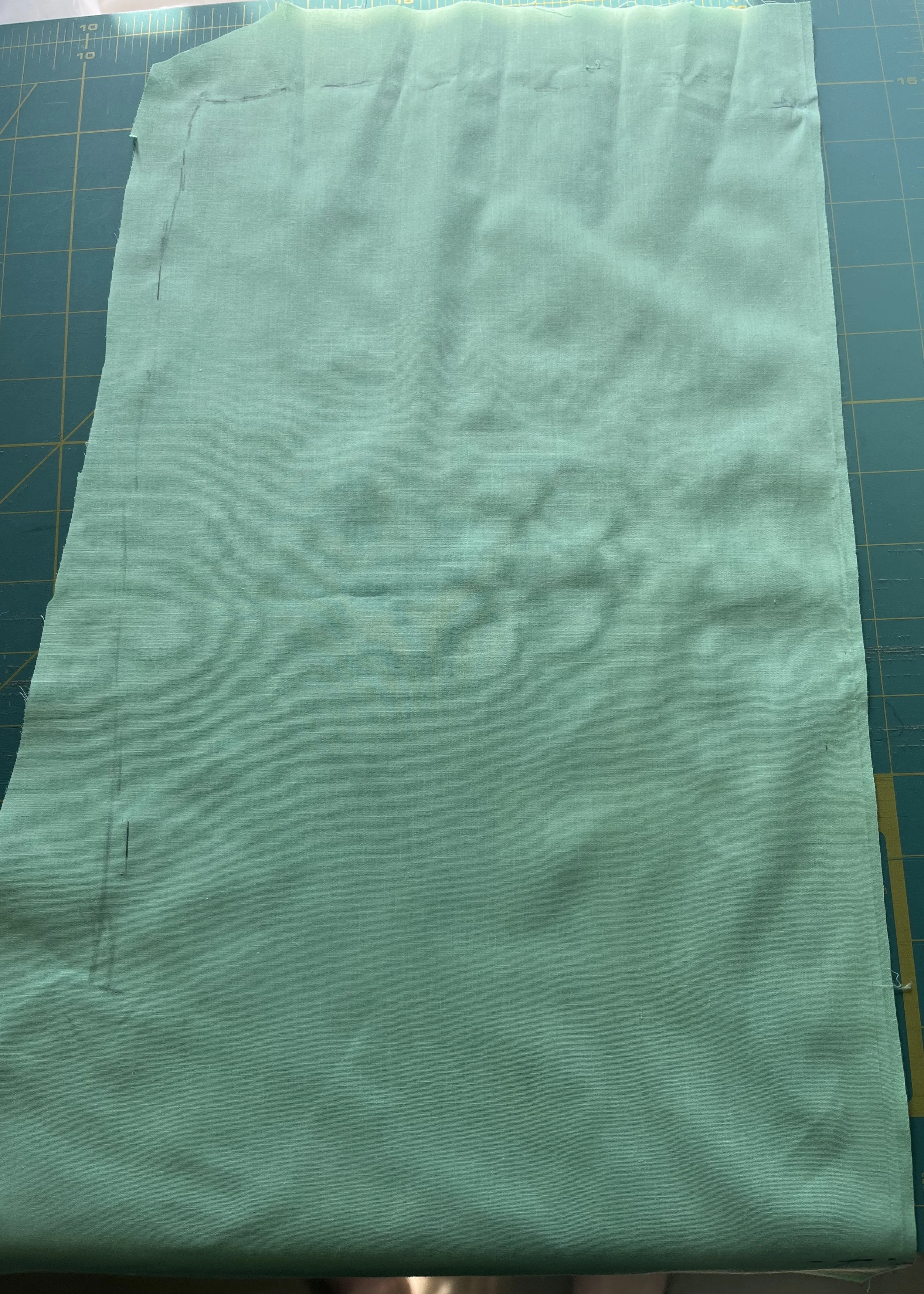 Rough drape of the back skirt.