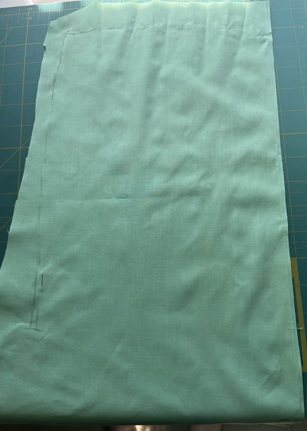 Rough drape of the back skirt.