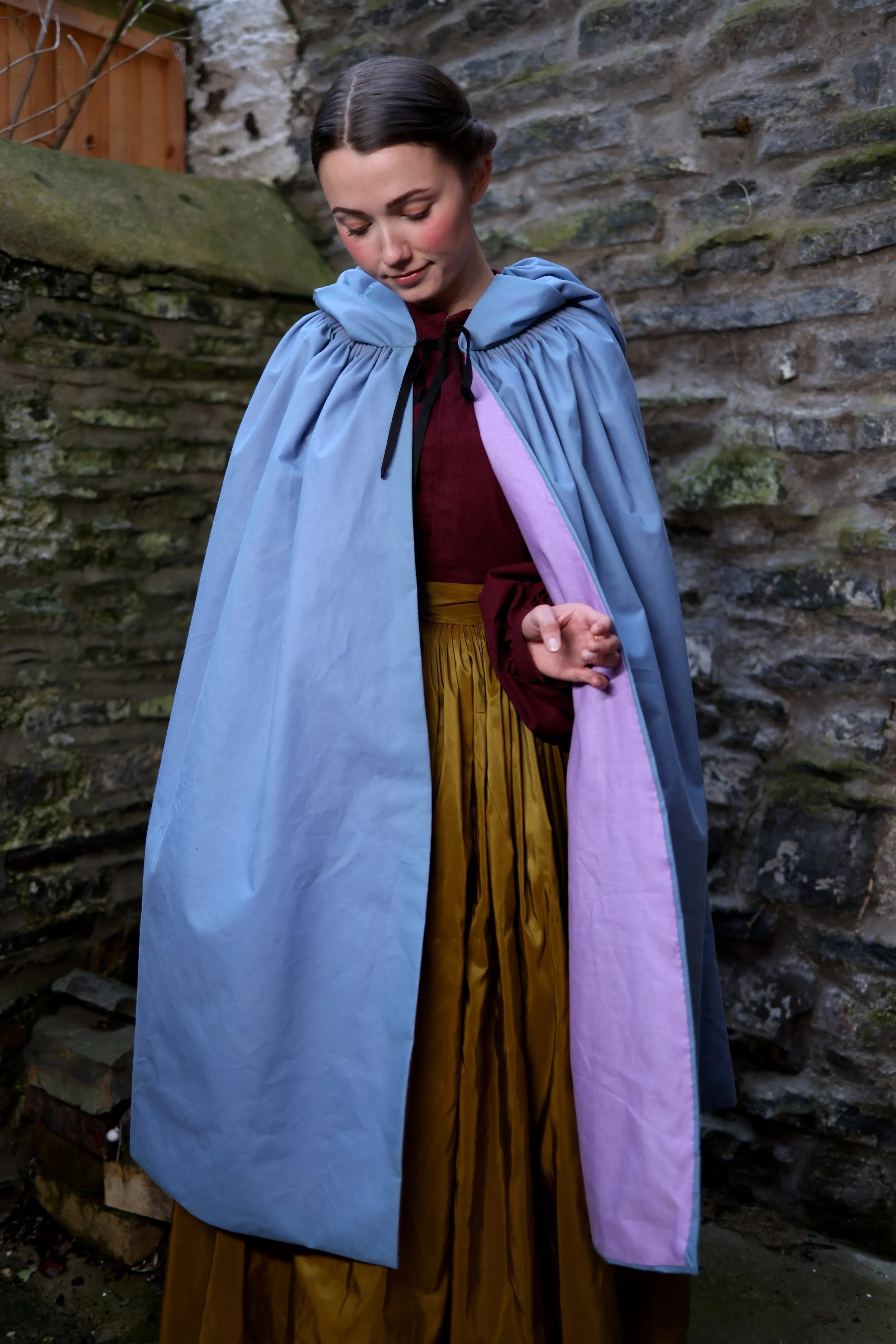 Victorian WeatherResistant Oilskin Cloak — V. Birchwood