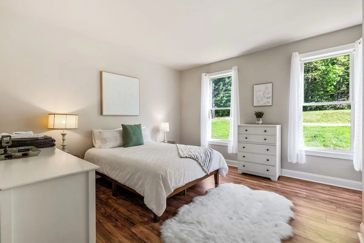 Ahimsa Room: Single Queen (Fall Retreat 2026)