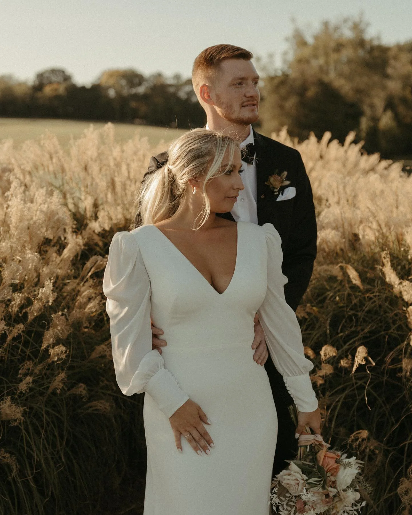 Sooo dang excited to get these babes on my feed! Such a beautiful couple, and their wedding was just that as well! 😩

shot with my girlie 
@haileydavisphoto