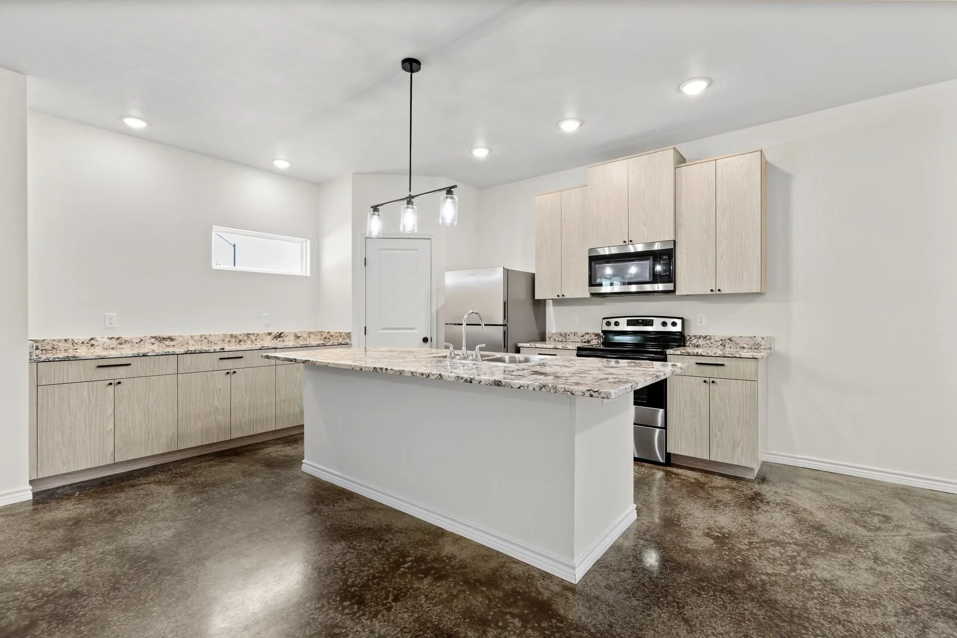 3 Bed 3 Bath House 