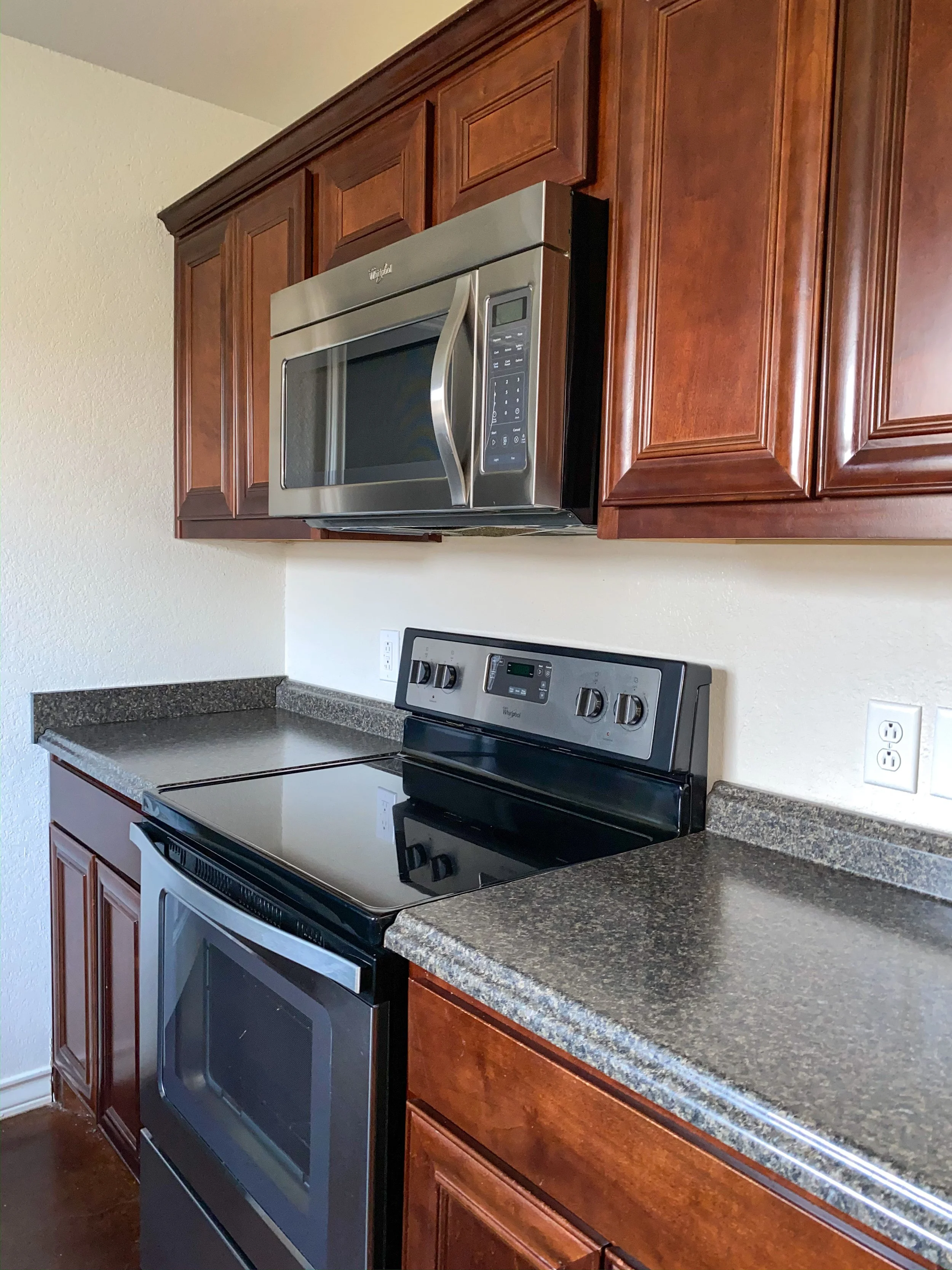 2 Bed 1.5 Bath Townhome