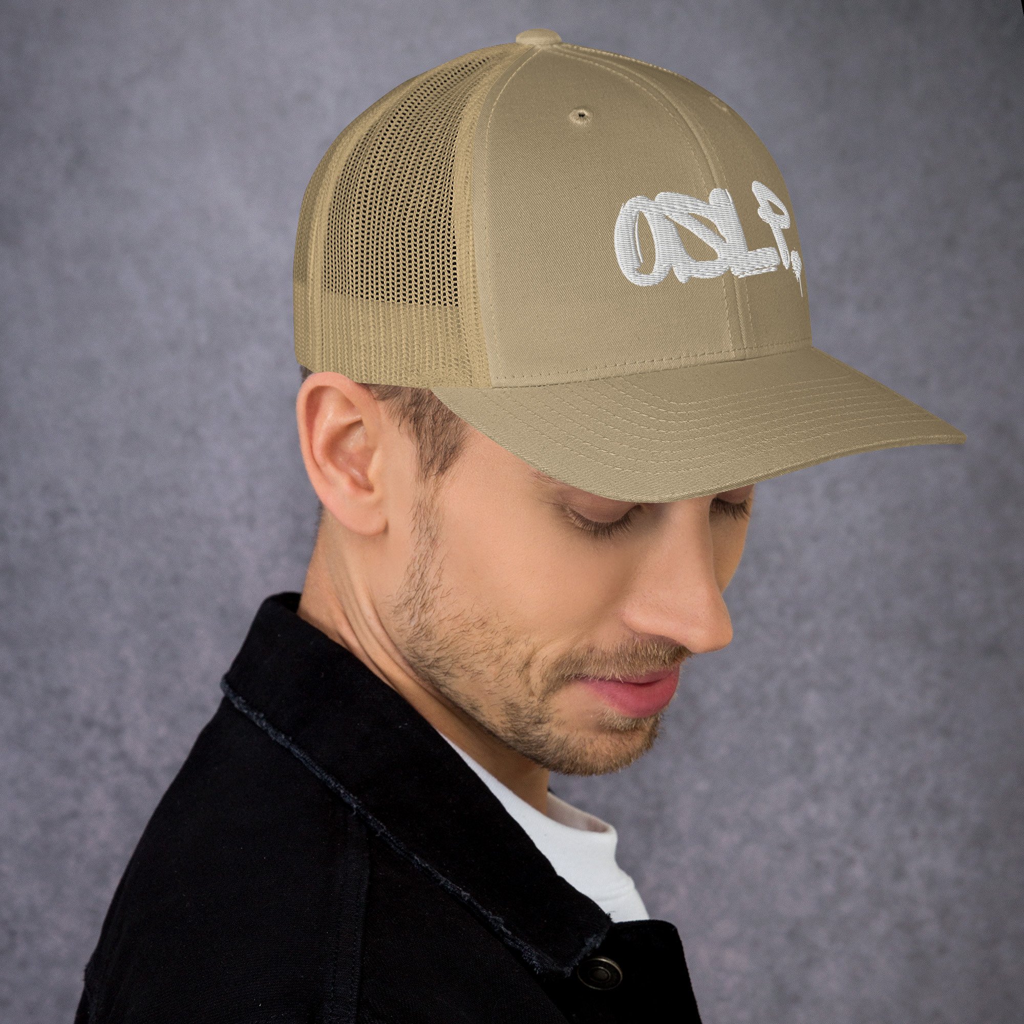 retro-trucker-hat-khaki-right-686b6cf11b6ab.jpg
