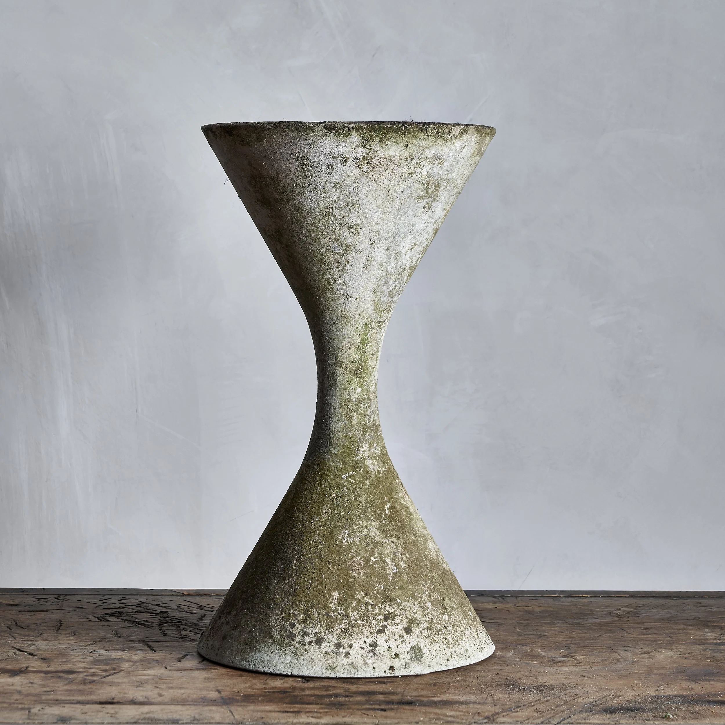 WILLY GUHL HOURGLASS PLANTER | MAISON LUXE INTERIORS