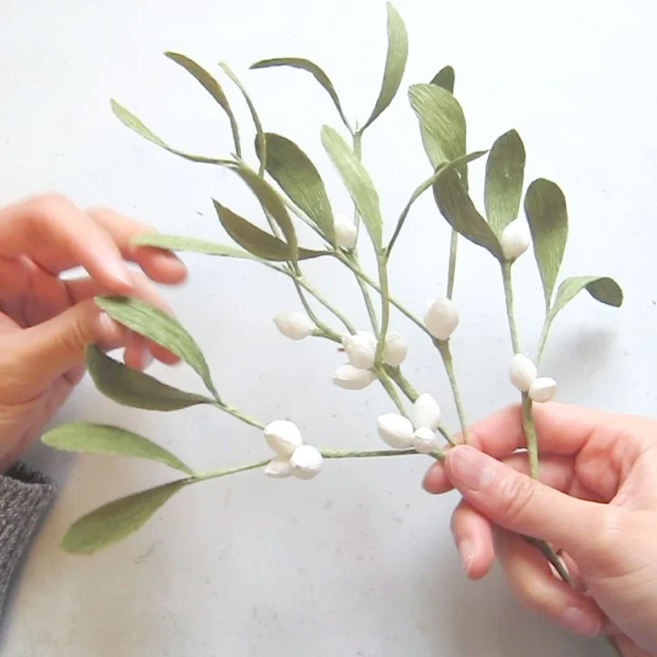 Crepe paper Mistletoe Digital Template