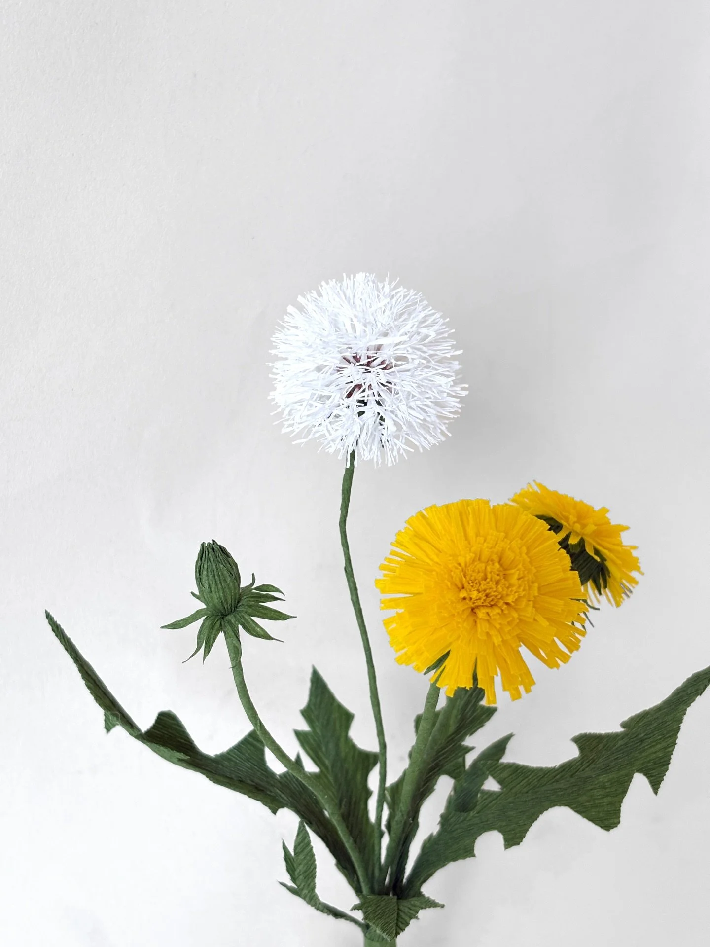 The flying pollens always look very intimating, but I have decided to challenge myself with this little detail. 😊
.
If you are interested, our tutorial is already on our YouTube channel&nbsp;@campbellworkshop&nbsp;. Link in bio! 👆
.
All the templat