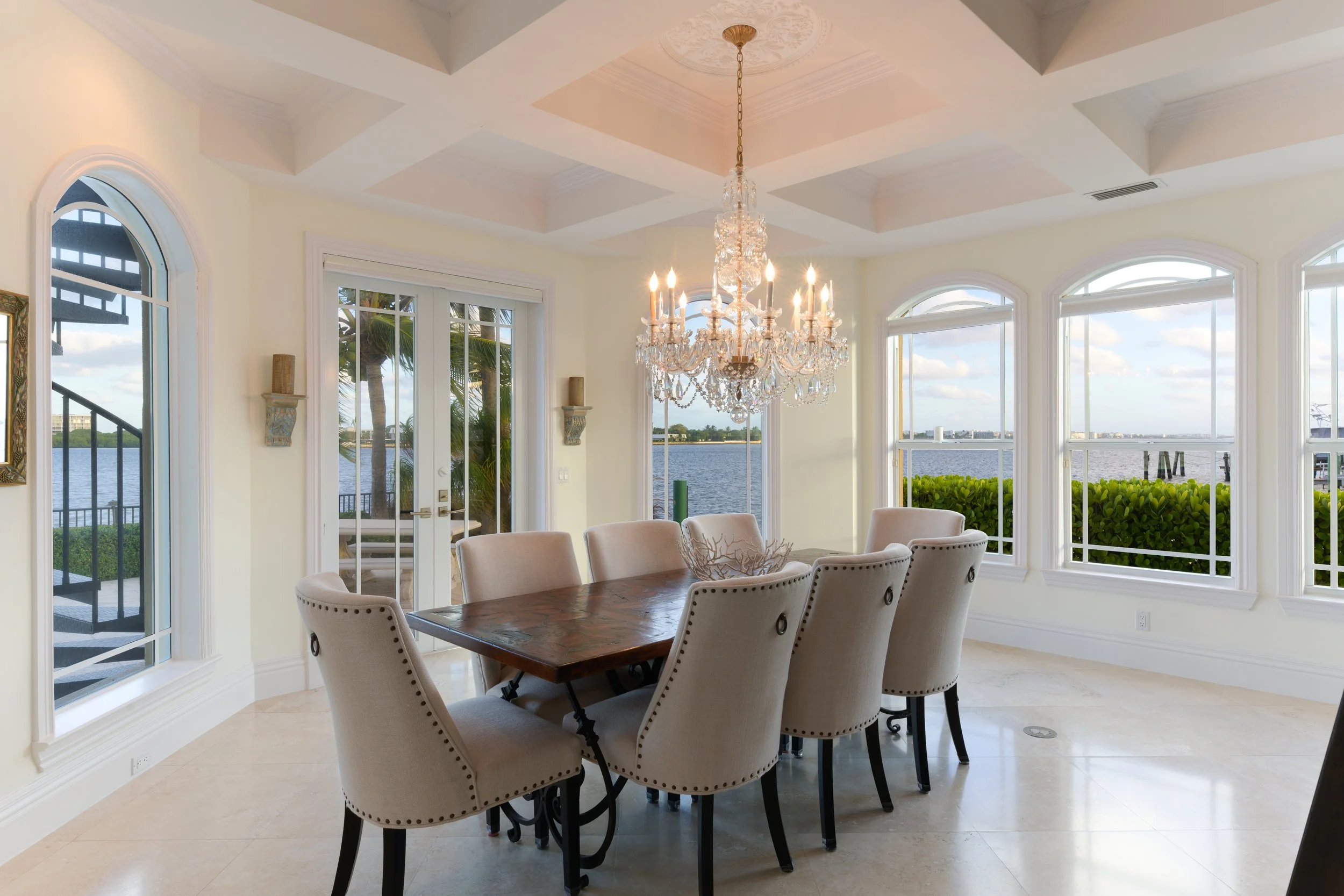 sunrise dining 2.jpg
