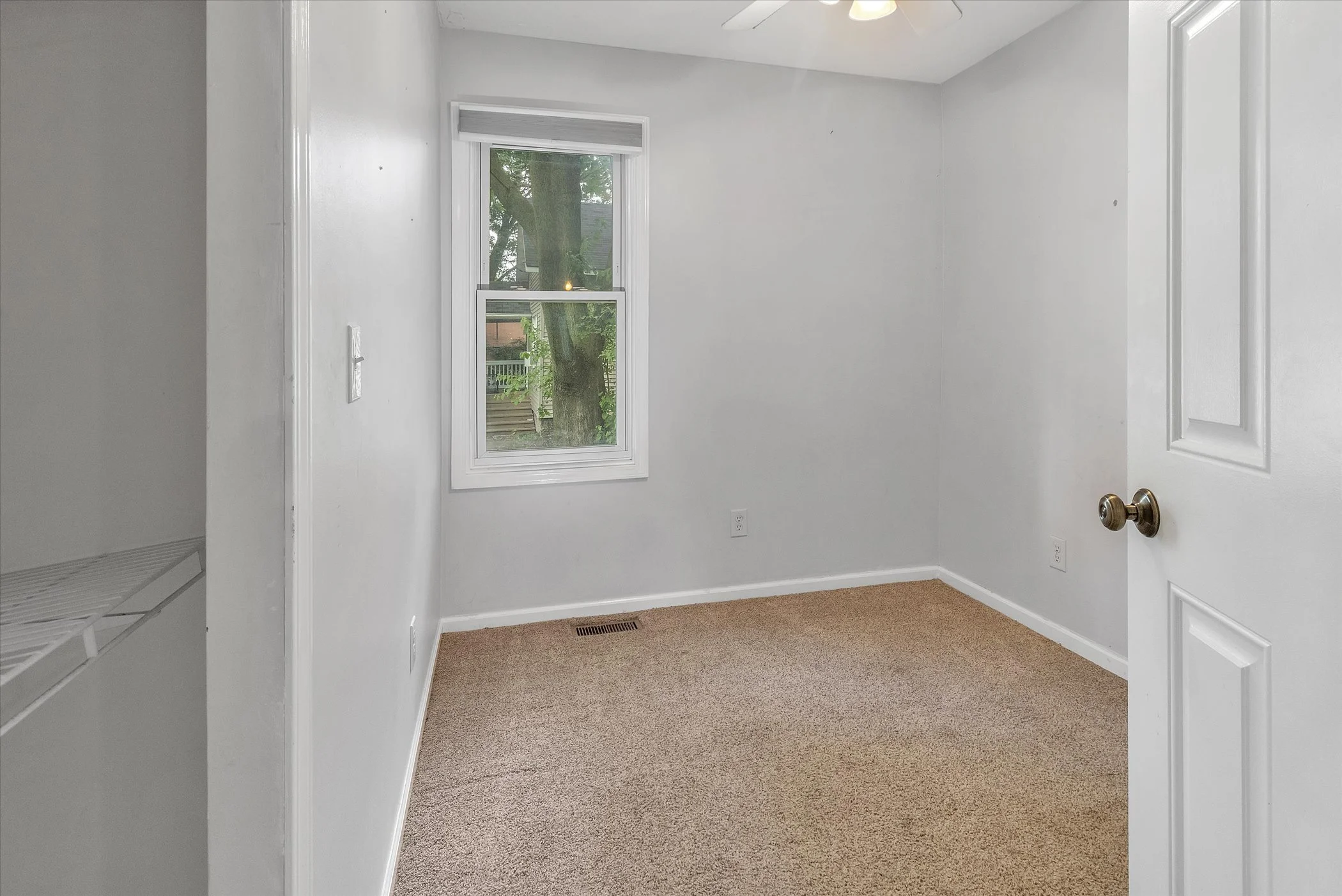 15-2018-Jefferson-Ave-WindowStill-Real-Estate-Photography-15.jpg