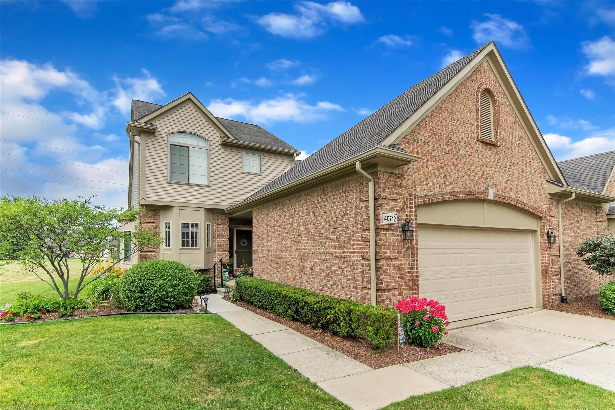 47-40712-Suffield-Dr-Lang-Estates-Real-Estate-Experts-48 (3).jpg