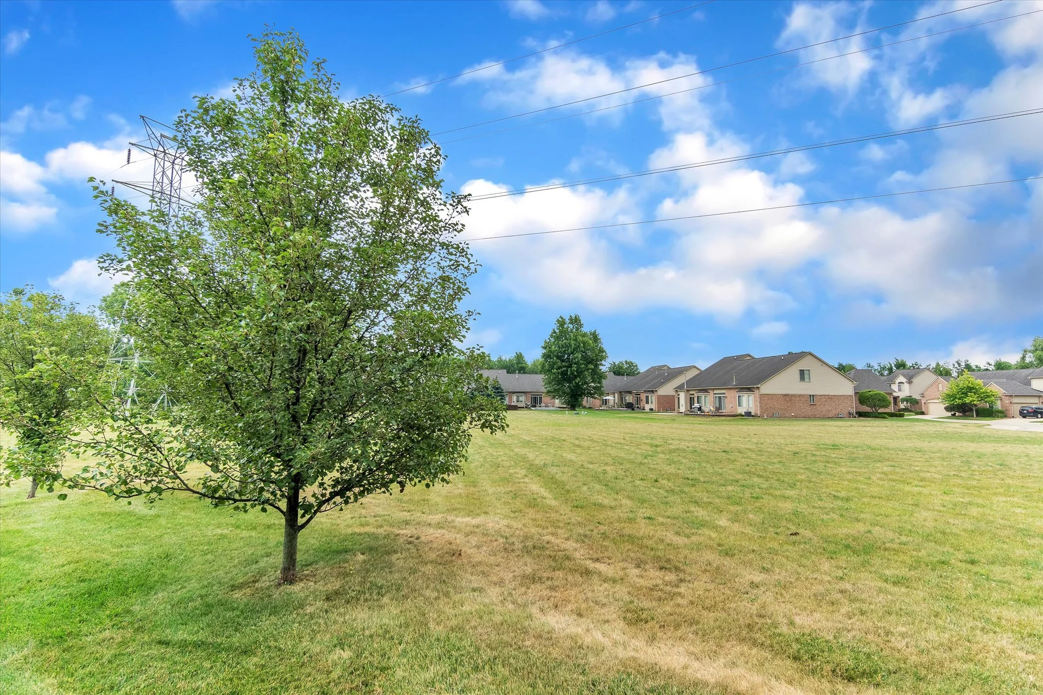 47-40712-Suffield-Dr-Lang-Estates-Real-Estate-Experts-48 (46).jpg
