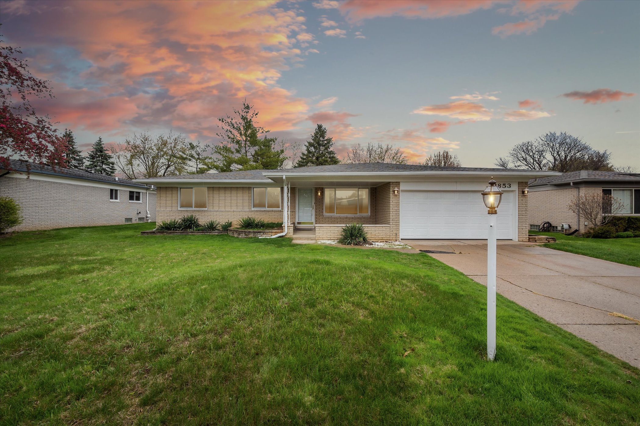 01-2853-Quartz-Dr-Troy-MI-48085-Lang-Estates-Real-Estate-Professionals-Troy.jpg
