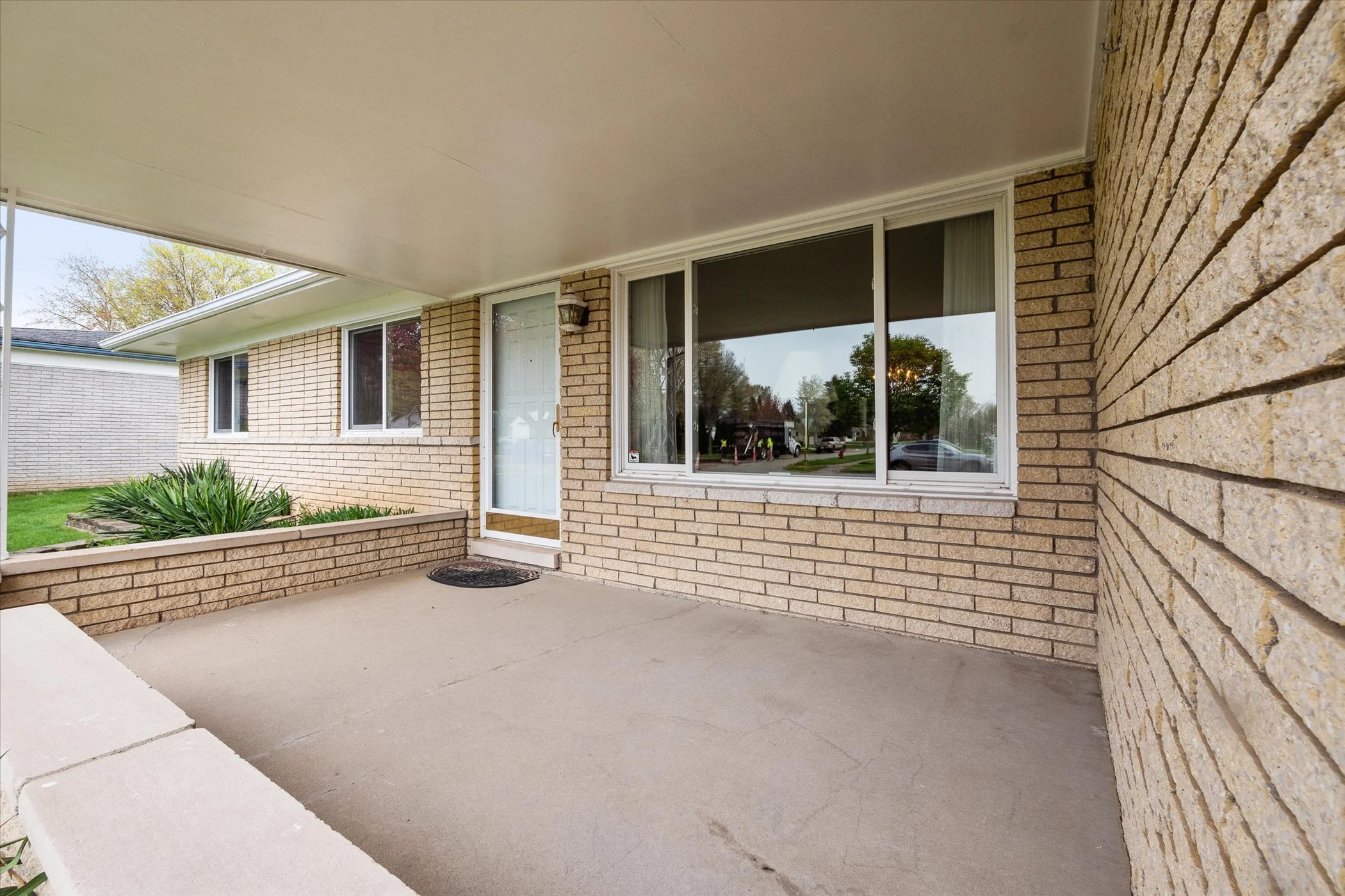 36-2853-Quartz-Dr-Troy-MI-48085-Lang-Estates-Real-Estate-Professionals-Troy.jpg