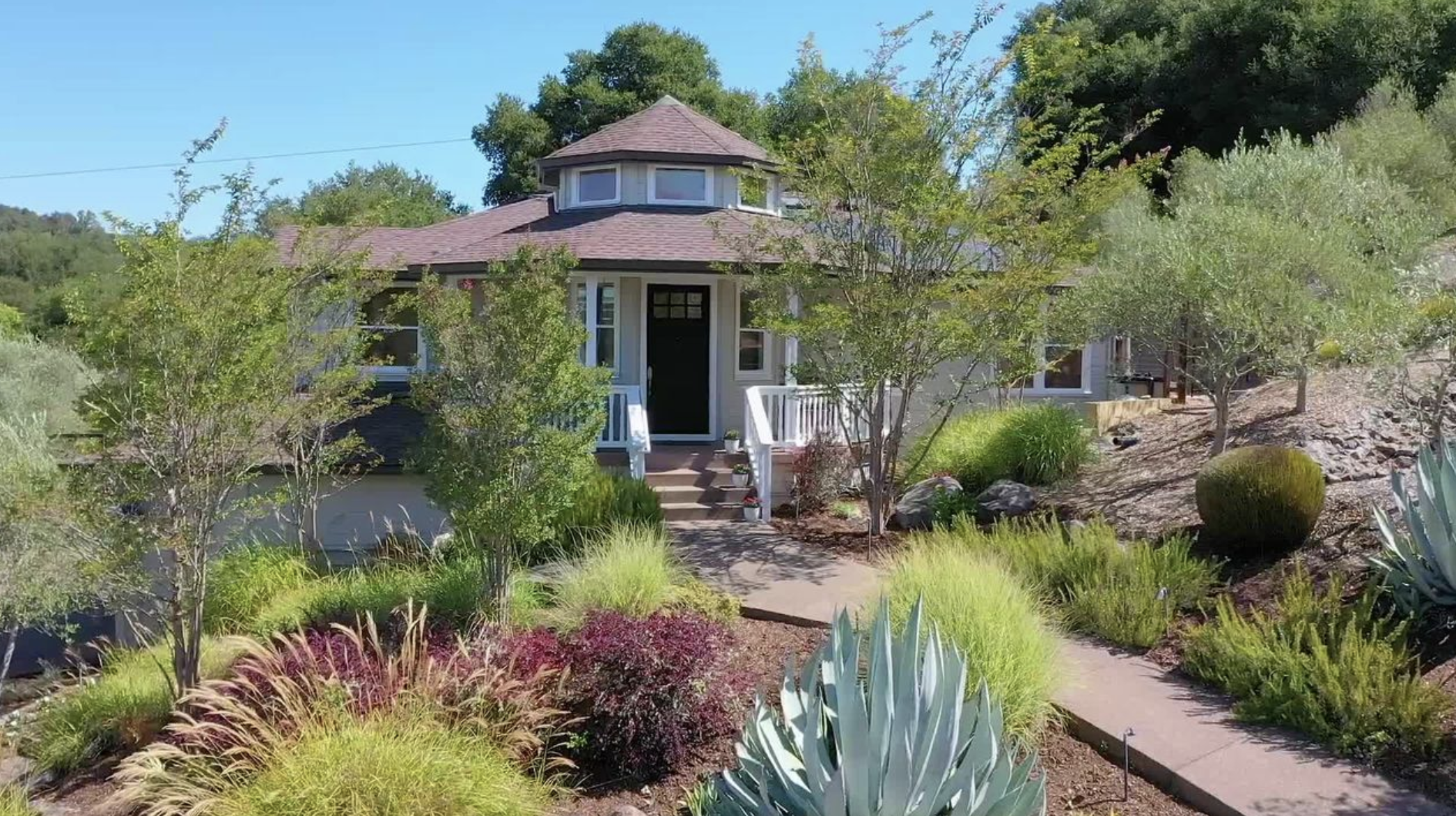 371 BRIDLE PATH