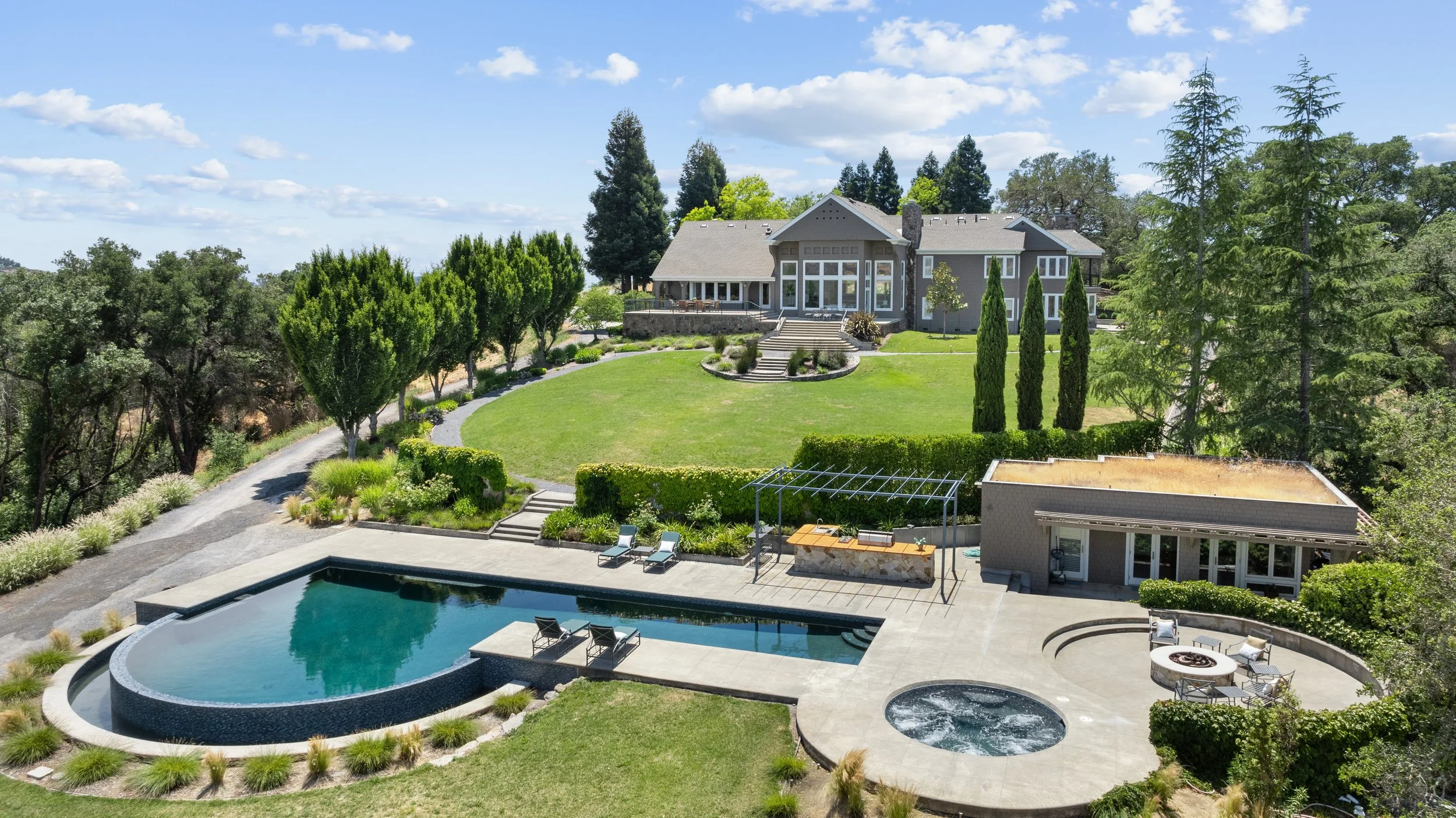 12111 CHALK HILL RD