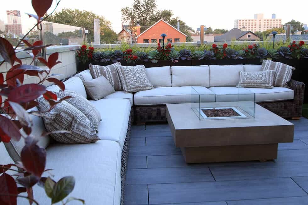 Outdoor Roof Deck Seating Furniture in Chicago