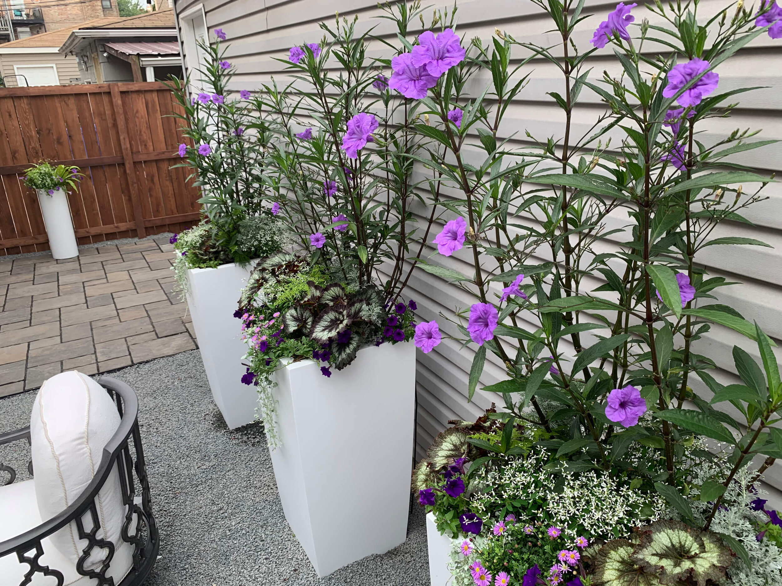 Landscaping and Seasonal Planters in Chicago