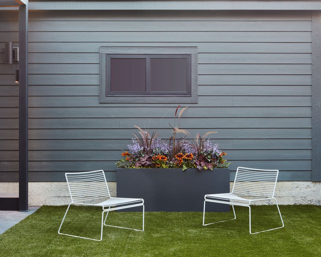 Rooftopia-chicago-logansquare-outdoordesign-patio-gardendesign-custom-pergola-privacyscreens-planters-outdoorfireplace-outdoorkitchen-outdoorlighting-outdoorfurniture (4).jpg