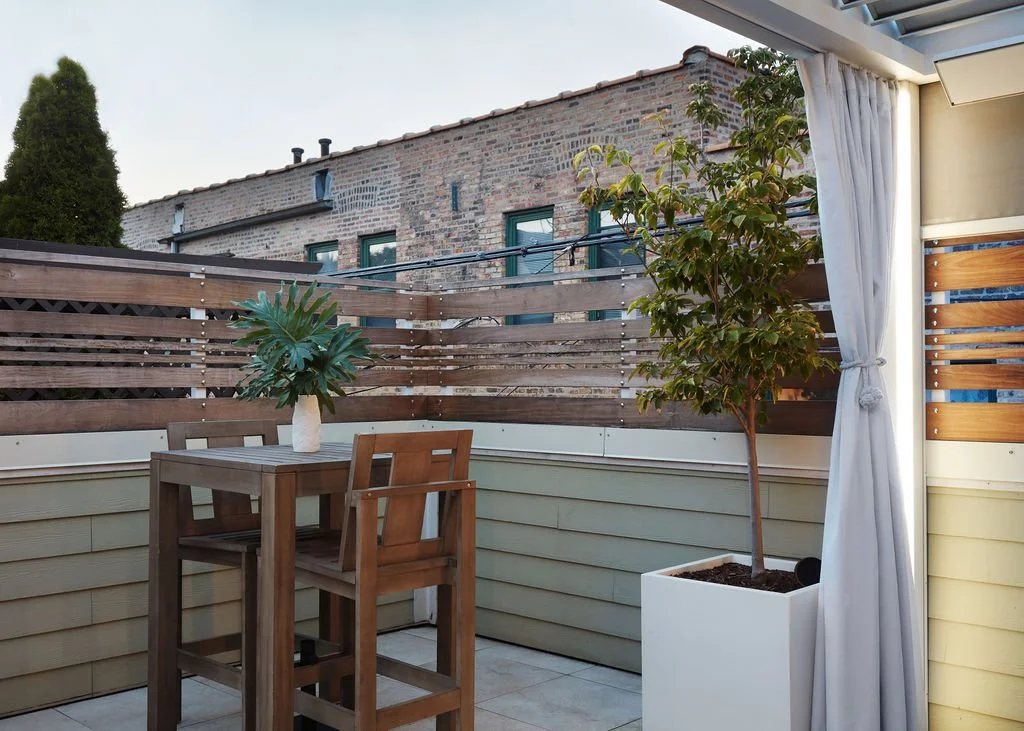 Rooftopia -Lakeview Garage Roof Deck Retreat