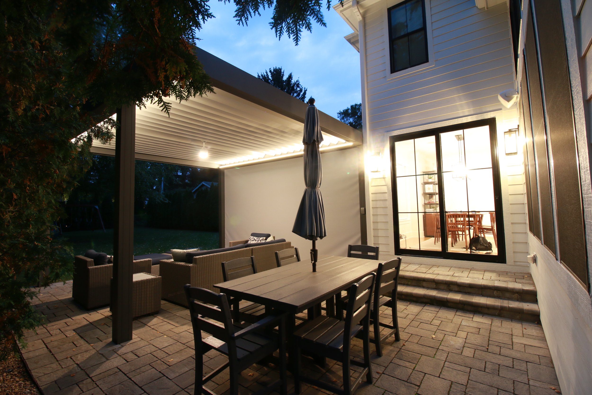 Rooftopia-renson-pergola-outdoorliving-backyard-patio-chicago-landscape-design.JPG